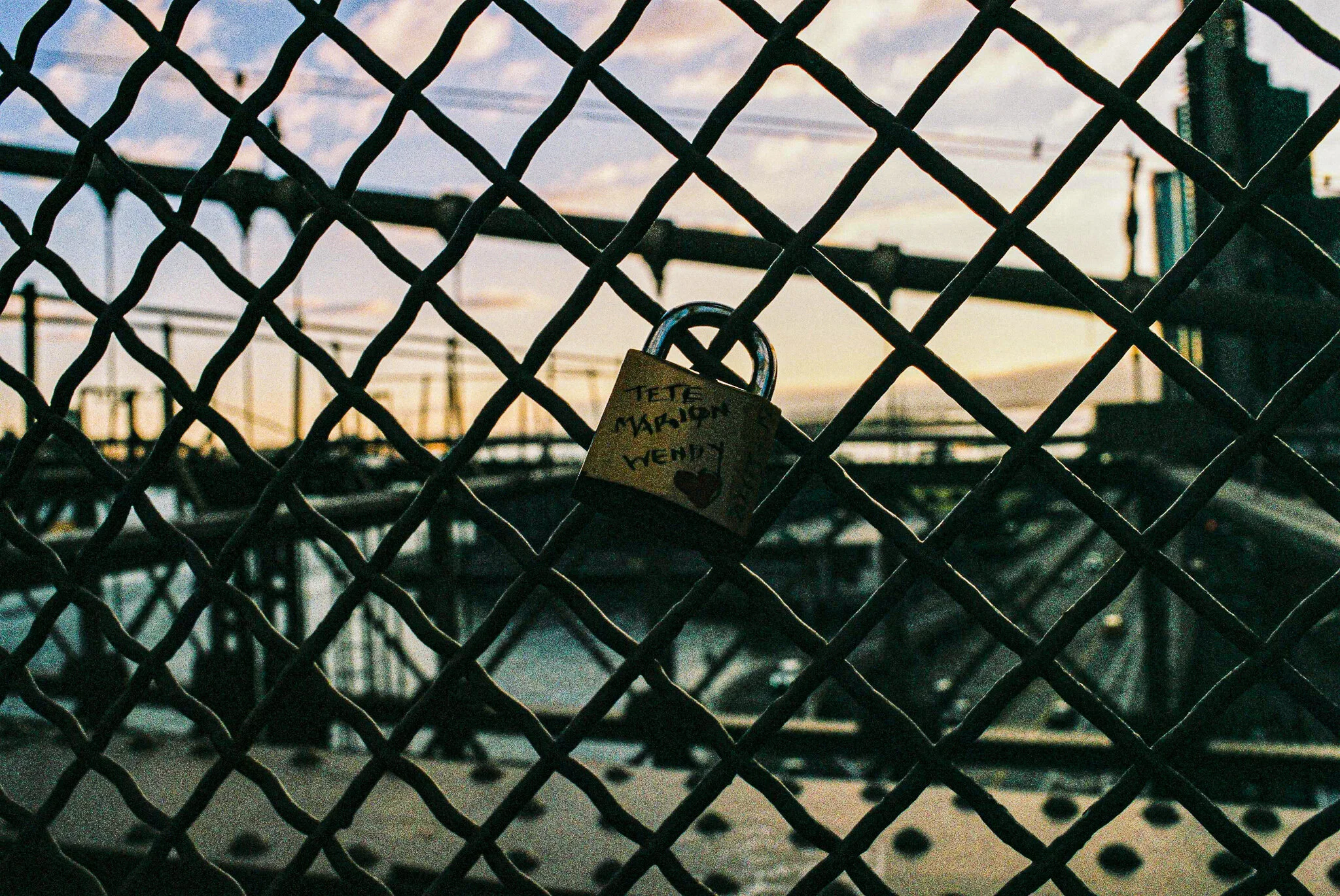 a753868-R1-27-28.jpg