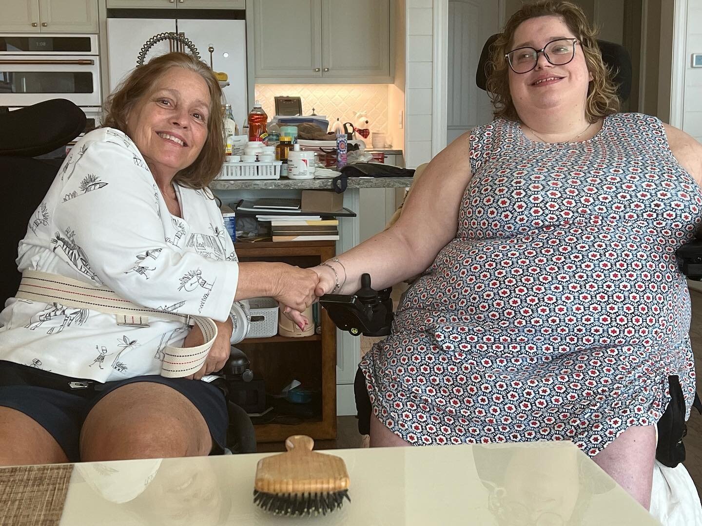 I had such a fun time playing with lipstick with my mom this morning. We&rsquo;re both wearing Walk of No Shame by @charlottetilbury and I found that to be really fitting because long before my mom understood what it was like to be a wheelchair user 