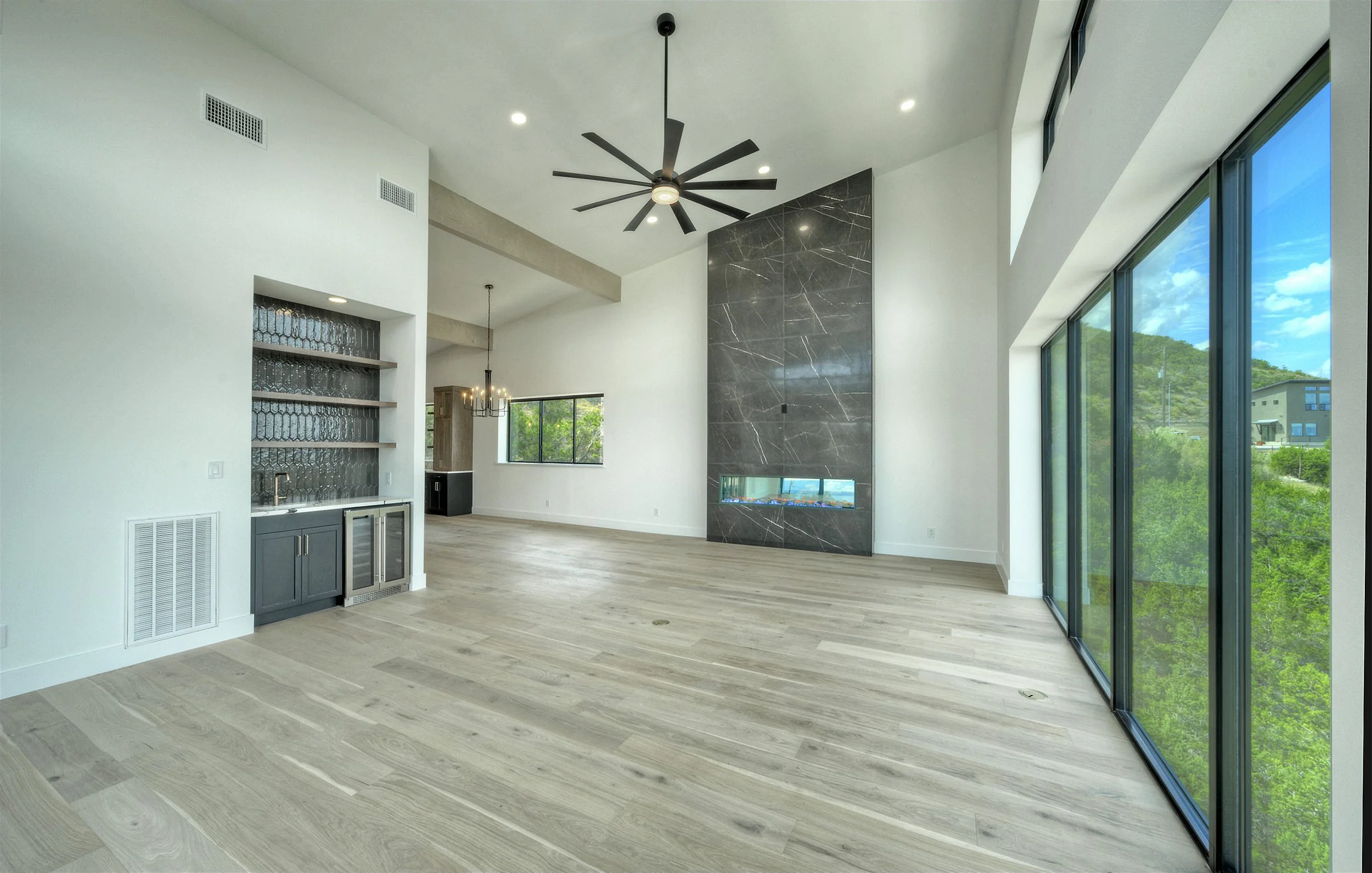 Living Room 2.jpg