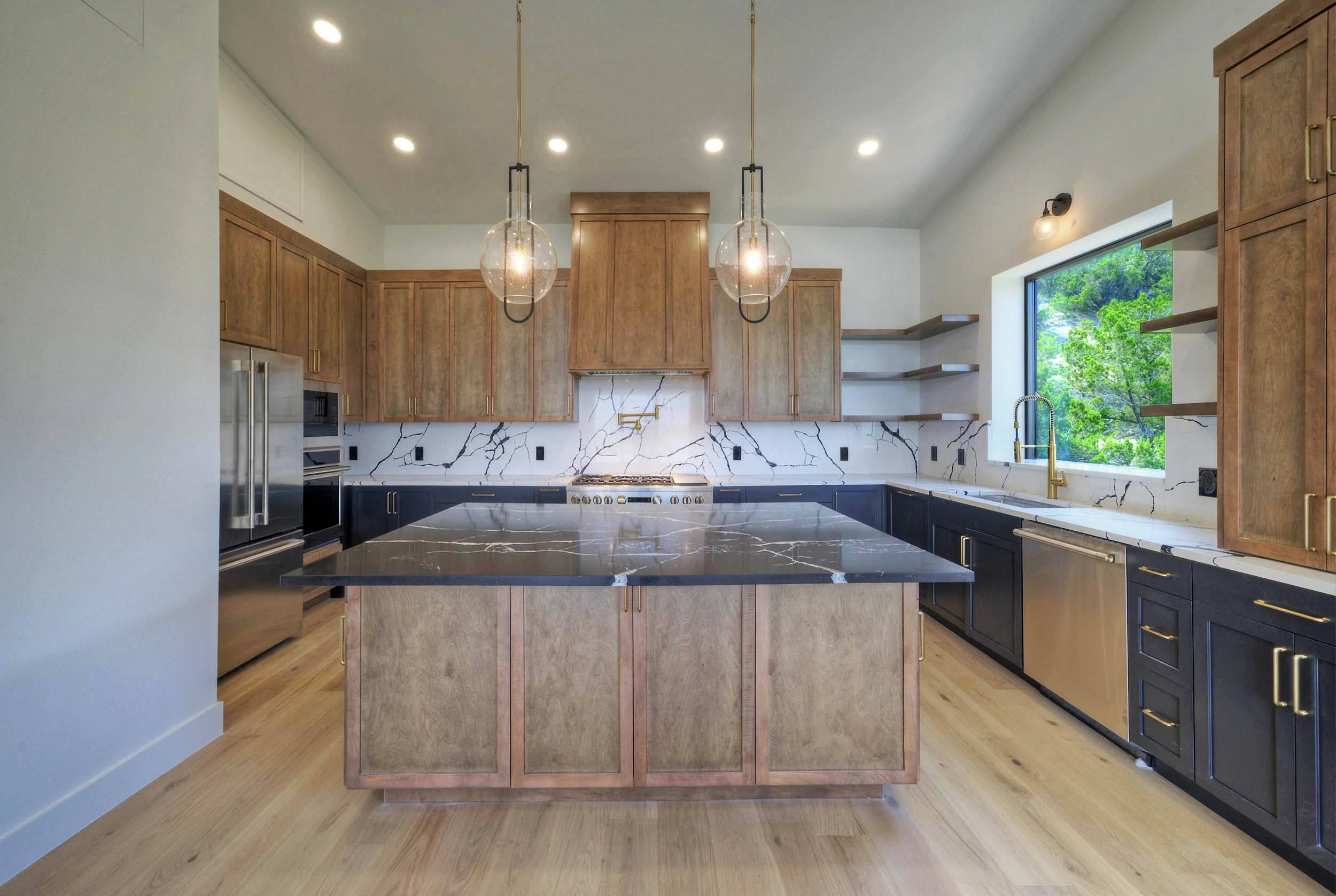 Kitchen 5.jpg
