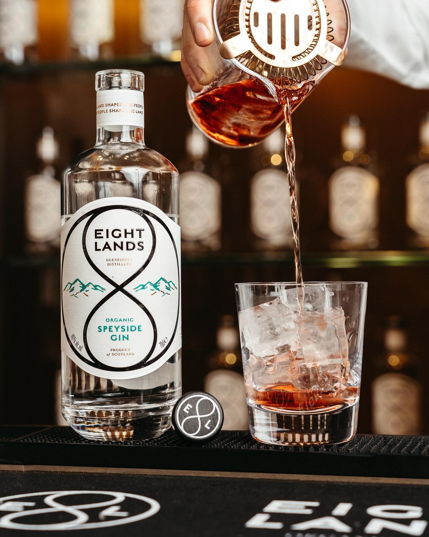 Mid-afternoon. Late January. Definitely time for a well-deserved Negroni, preferably made with Eight Lands&rsquo; organic gin. We designed it as a contemporary-classic London Dry to enjoy in your favourite cocktail, testing each recipe with bartender