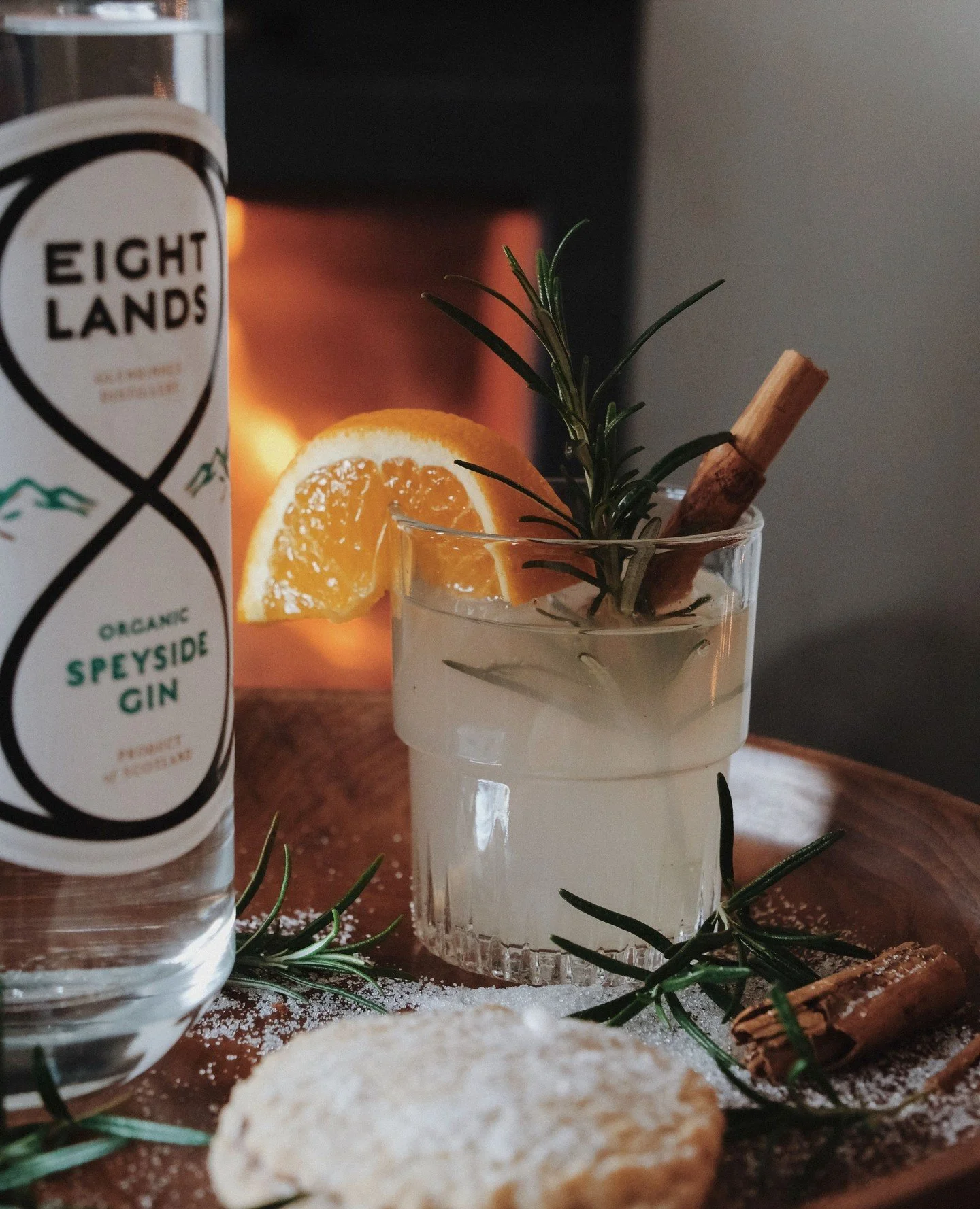 This year, we&rsquo;re leaving something a little more grown-up by the fire. A mince pie for Santa, and a gin and ginger fizz for whoever&rsquo;s helping with the stockings.⁠
⁠
📸: @emmajaynelavelle