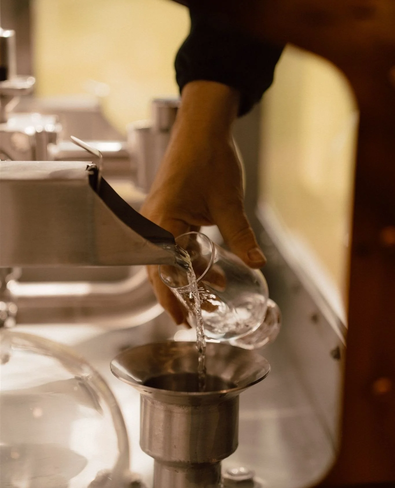 At the spirit safe, we separate the Hearts from the Heads and Tails with absolute precision. It&rsquo;s a rigorous process, but an essential one. By keeping only the very best of the spirit, we ensure clarity, purity and balance in every bottle.⁠
⁠
Q