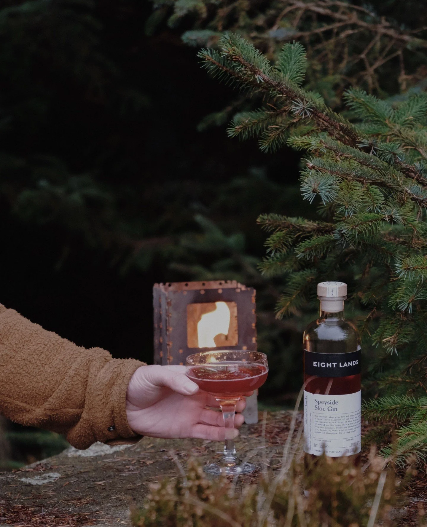 The chilly weather shows no sign of letting up, but that&rsquo;s not stopping us from heading out for long, bracing walks. After all, there&rsquo;s a crackling fire and a cocktail or two waiting when you get back. There&rsquo;s no better reward.⁠
⁠
S