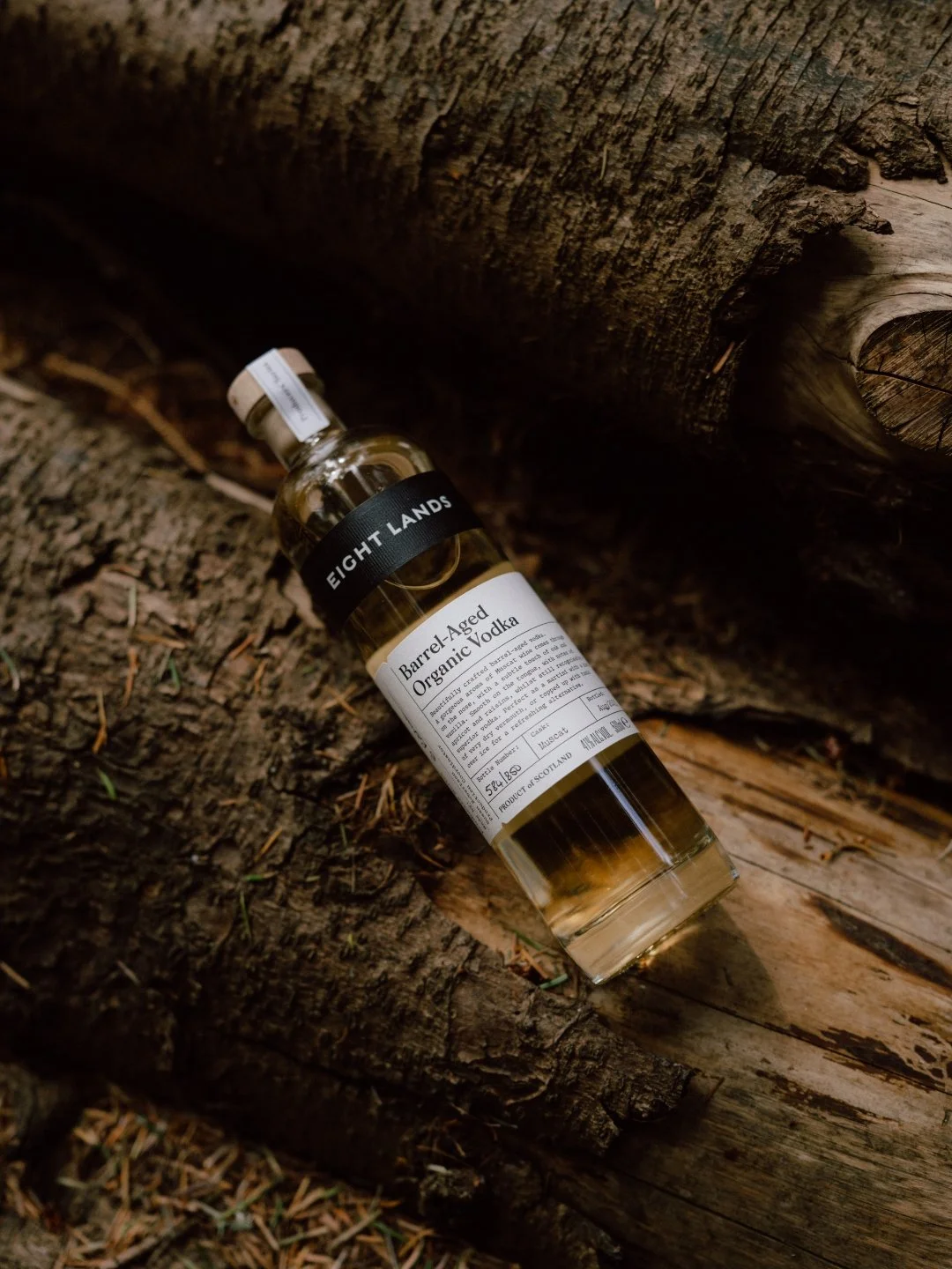A richer pour for the last of summer.

Our limited-edition Barrel-Aged Vodka brings together gentle oak and vanilla with notes of apricot, raisin and burnt caramel. Serve it over plenty of ice as the evenings begin to draw in.

Shop our Barrel-Aged V