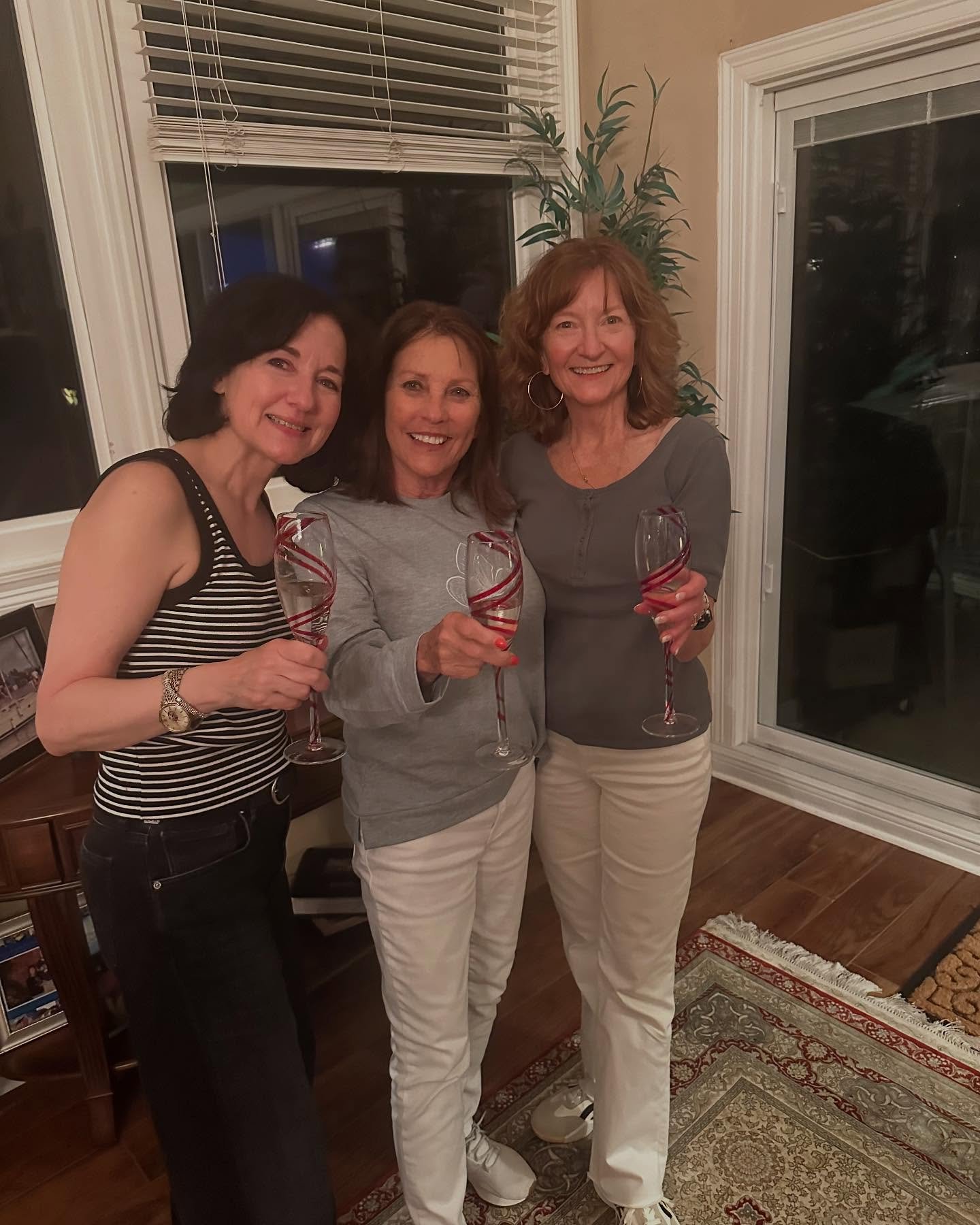Happy birthday to the beautiful lady in the middle! Love you Auntie Em!