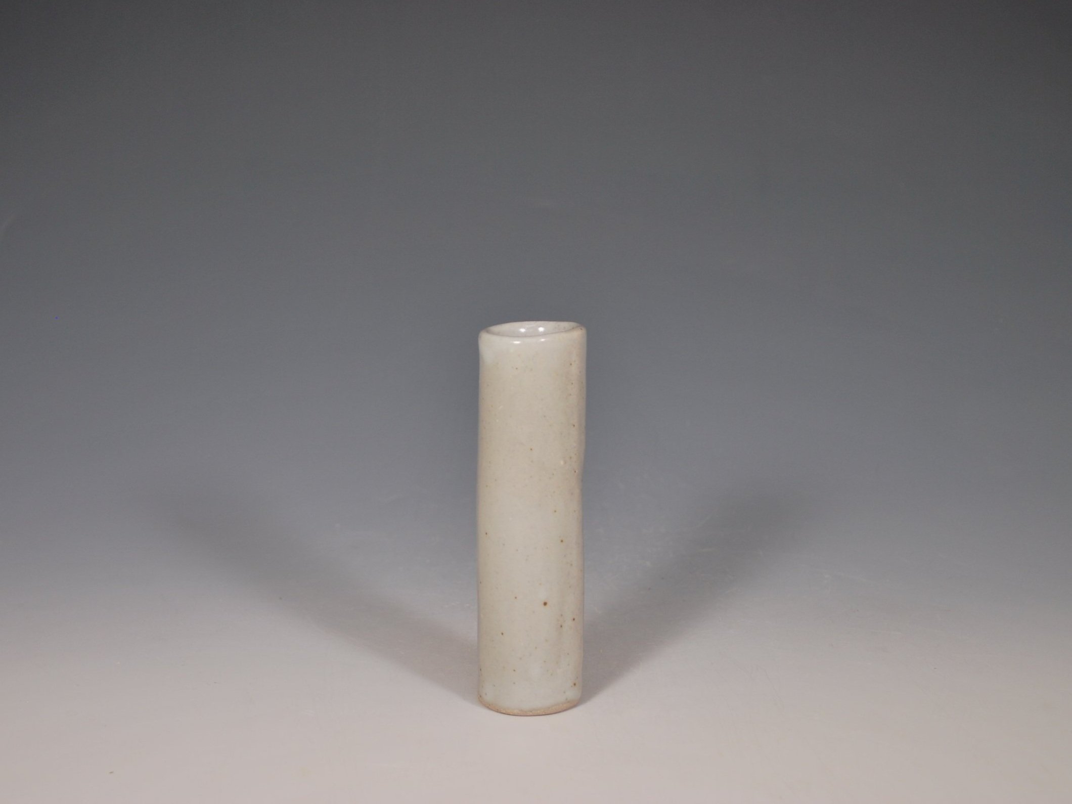 SMALLVASE2_1.jpg