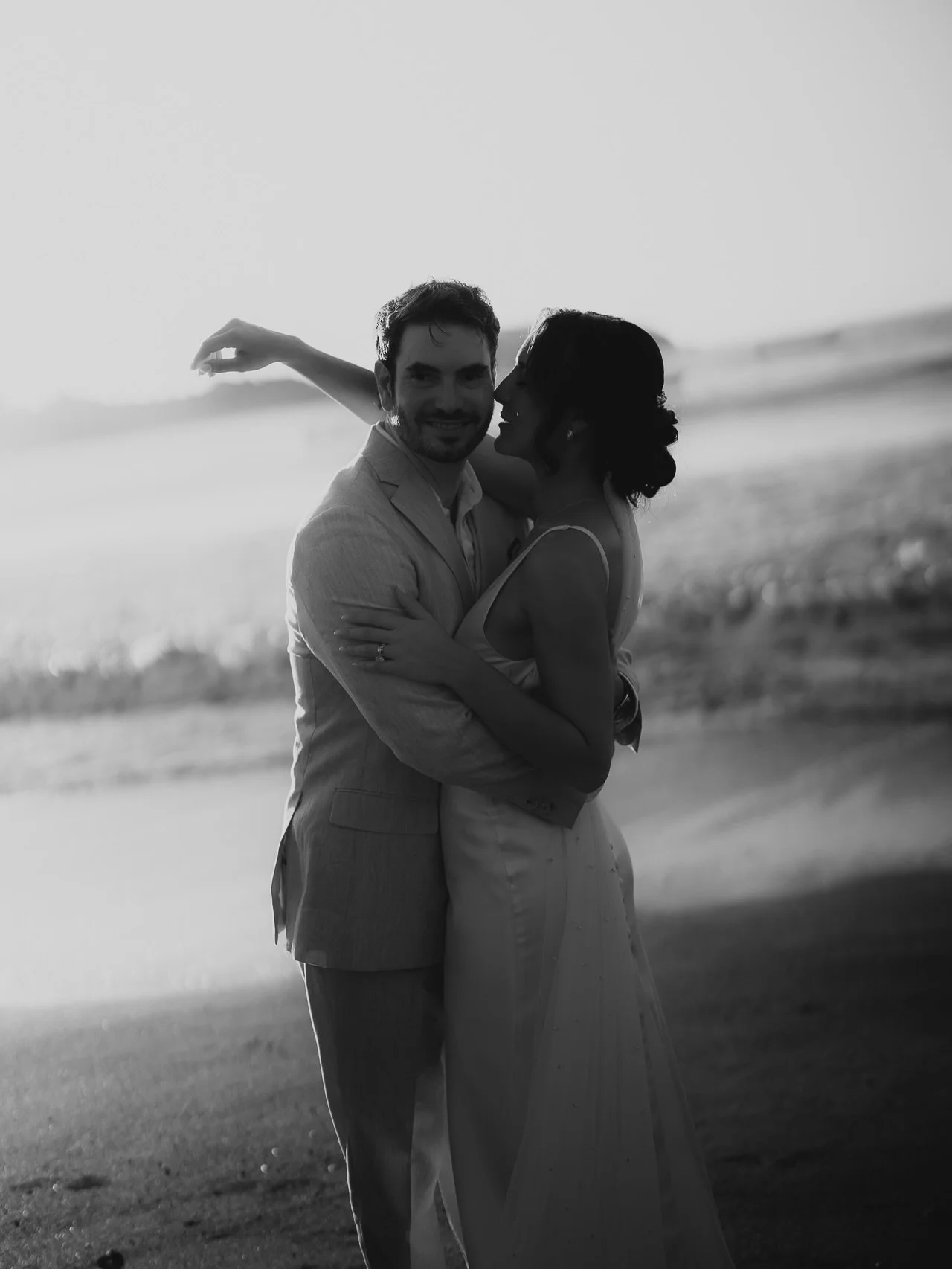&hellip; and when I fall, you catch me,
&lsquo;cause your are the loving kind&rdquo;
-
Thank you Bren &amp; Zack
Cheers 🥂 
-
Associate photographer and friend @lauraalpizar