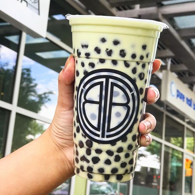 Now we are talking 🤪🤪🤪!!! Can you REALLY have too many pearls??? Start your week off with some BBT!! See you soon! 
Only @thebbtshop 
#vancouverfoodie #yvreats #vancouver #vancouvereats #yvrfoodie #vancityeats #foodie #vancouverfood #dishedvan #fo