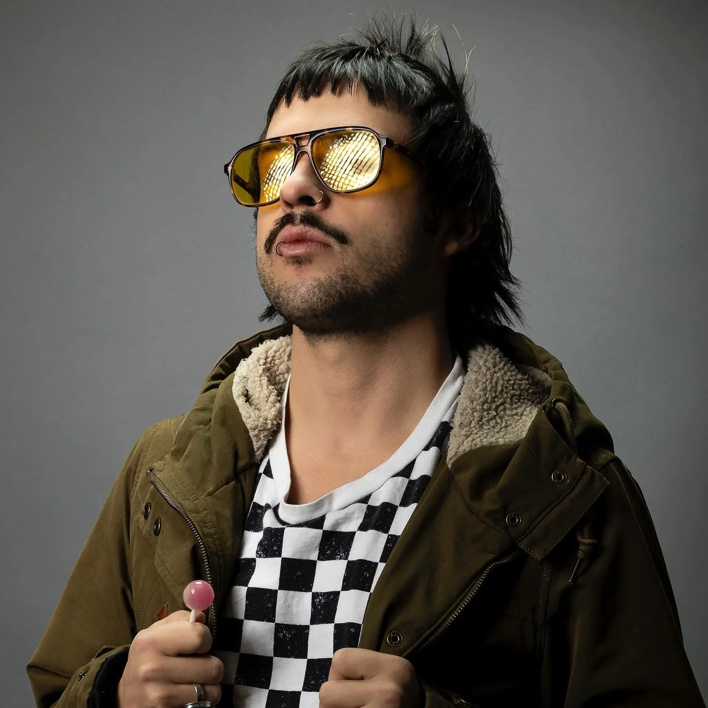 Another shoot day coming up and wanted to throw some love to @avedainstitutewinnipeg and their continued contribution to creating stylists for the community!  Here&rsquo;s to young artists l creating more color and expression for the world.

#portrai