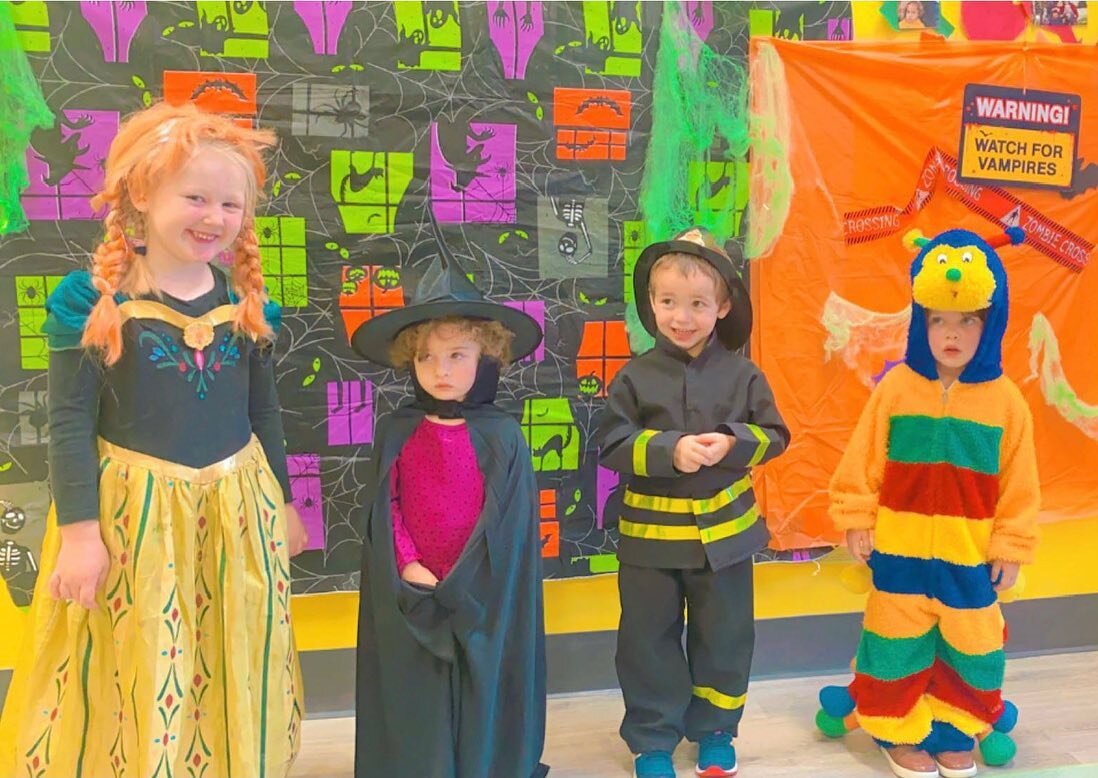 Trick or Treat 🎃👻
#halloweencostume #preschool #trickortreat #oakvilleontario #kidslovelylearning #halloweendecor