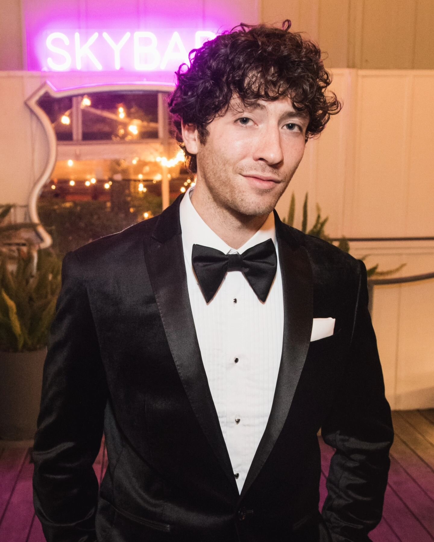 Photographed At Jeff Gund's Pre Oscar Soiree
&bull;
Happy Early birthday @infolist_jeffgund 💫 it's always a wonderful time catching up with you at your events. It was also very wonderful seeing so many talented friends of mine and fellow collaborato