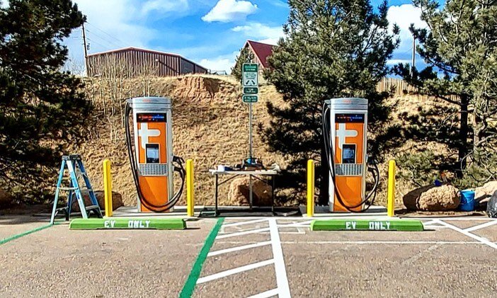 New high speed DC EV charging stations ⚡️
.
.
.
#chargepoint #electricvehicles #evcharger #colorado