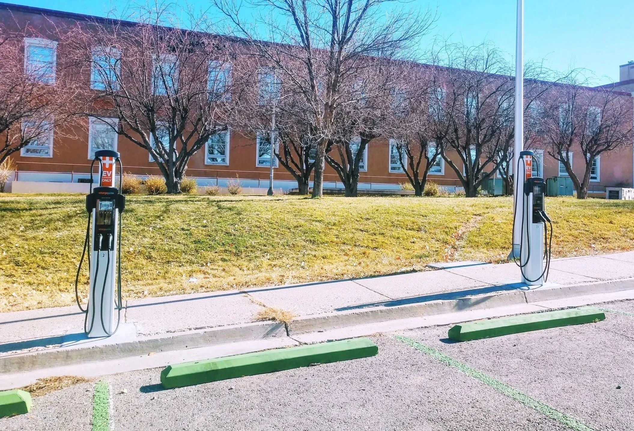 CT4000 EV charging stations at the New Mexico State Records Center & Archives