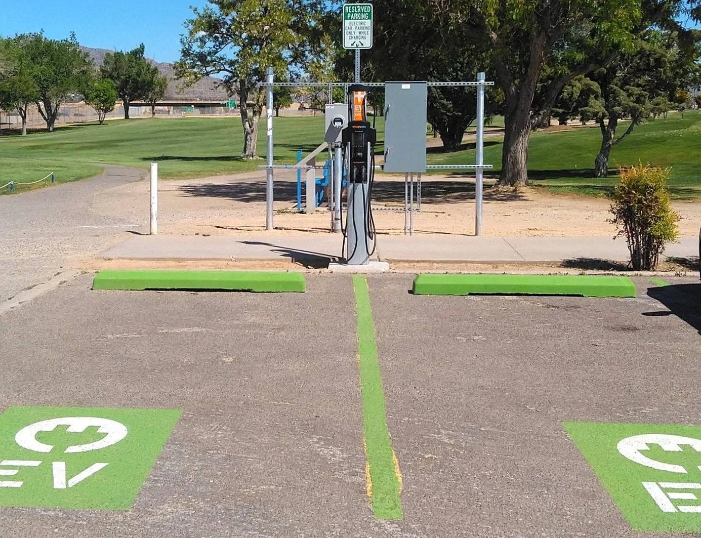 CT4000 EV charging station at Los Altos Golf Course, Albuquerque