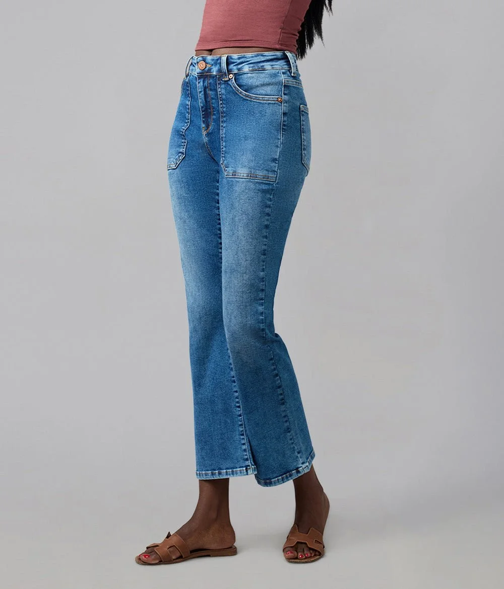 Lolajeans689ce4b9ce0127689ce4b9ce3f2.58838115689ce4b9ce3f2.jpg