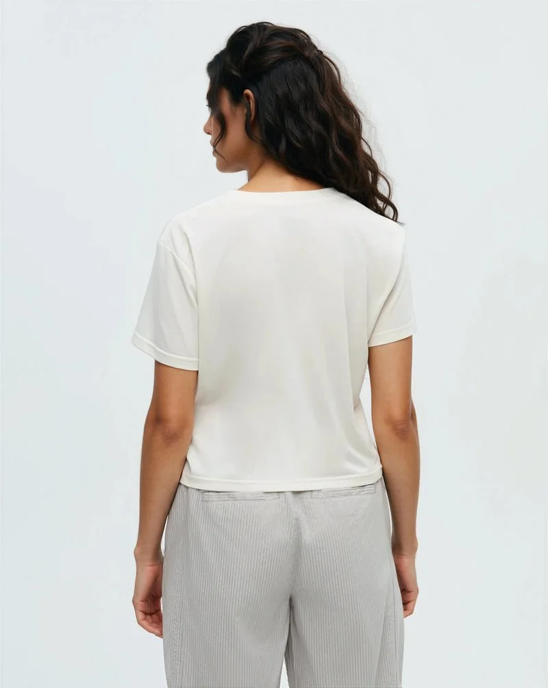 Oatmeal-Crew-Neck-Graphic-Cropped-Shortsleeve-T-Shirt-TCW5732-3162_1_0291b7c1-7832-4cba-b9a8-7289bd354001-Luci.jpg