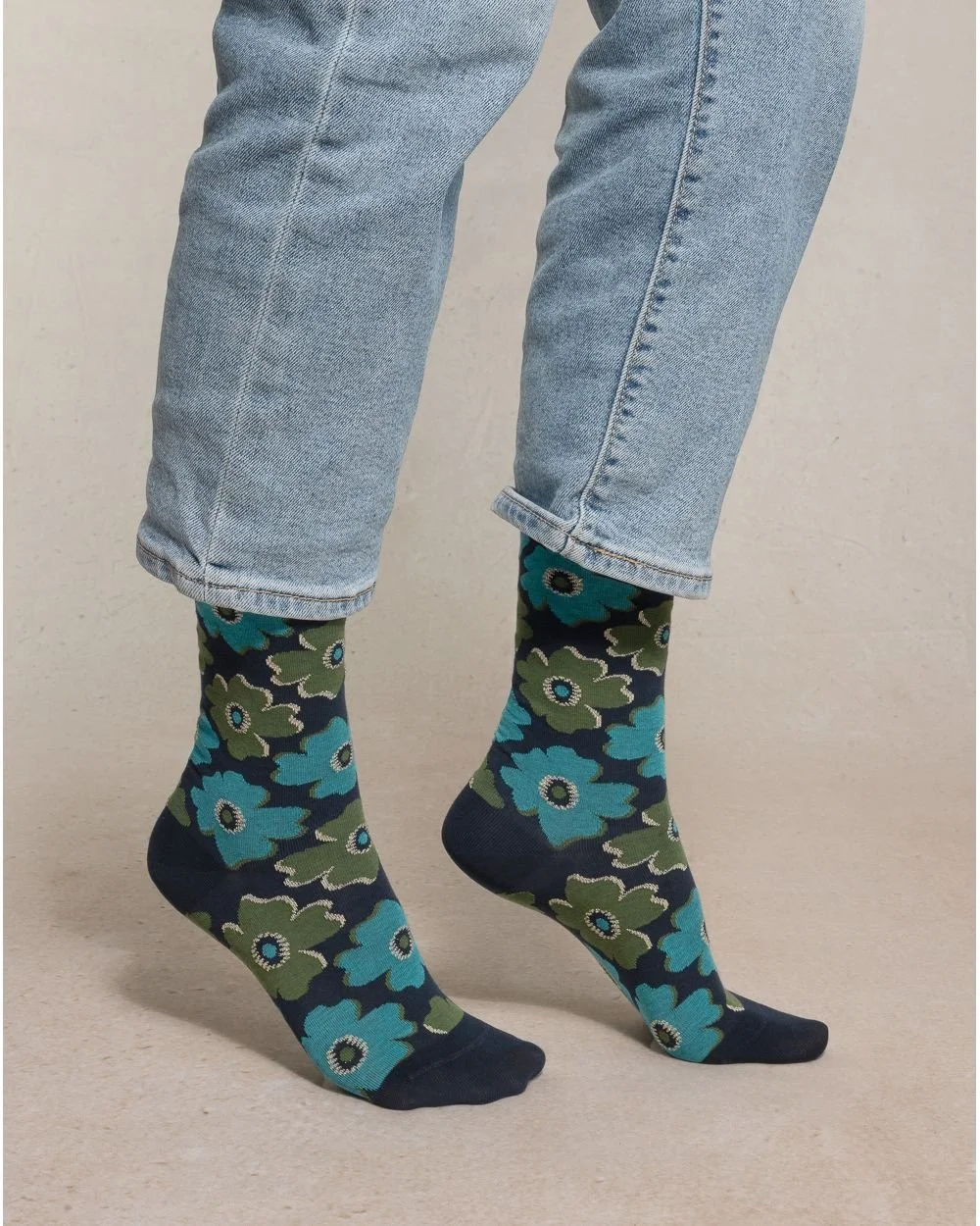 chaussettes-veloutees-petunias1.jpeg