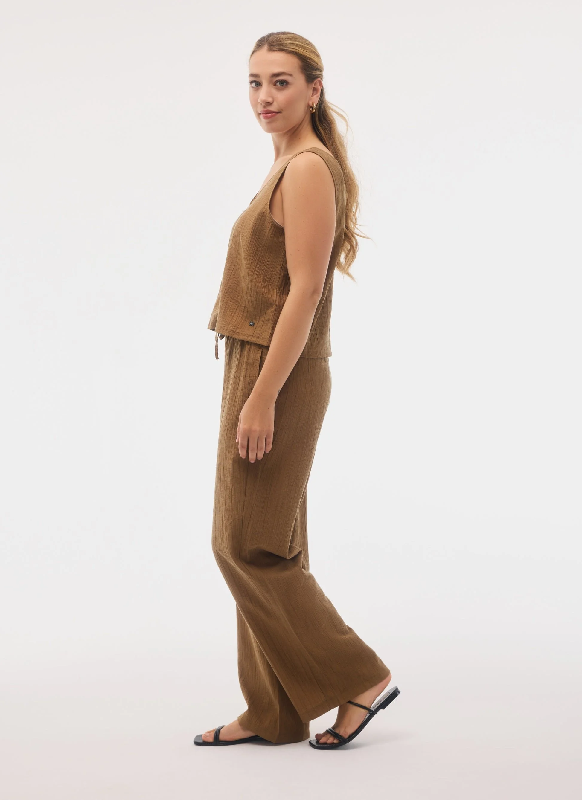 elbaFigclothing68e3ed42e4d8b468e3ed42e4f99.7292023868e3ed42e4f99.jpg