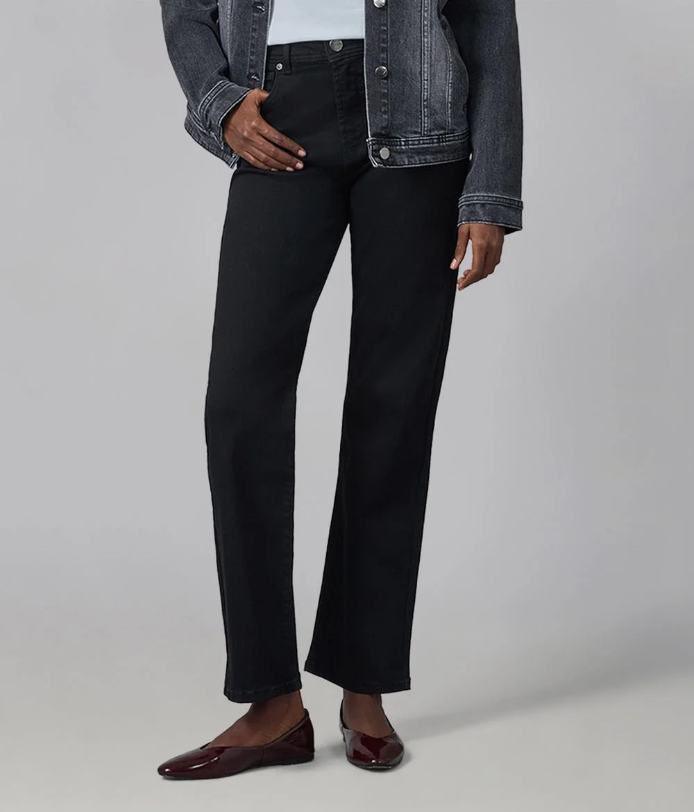 Lolajeans679d380358d422679d380358f1a.39578411679d380358f1a.jpg