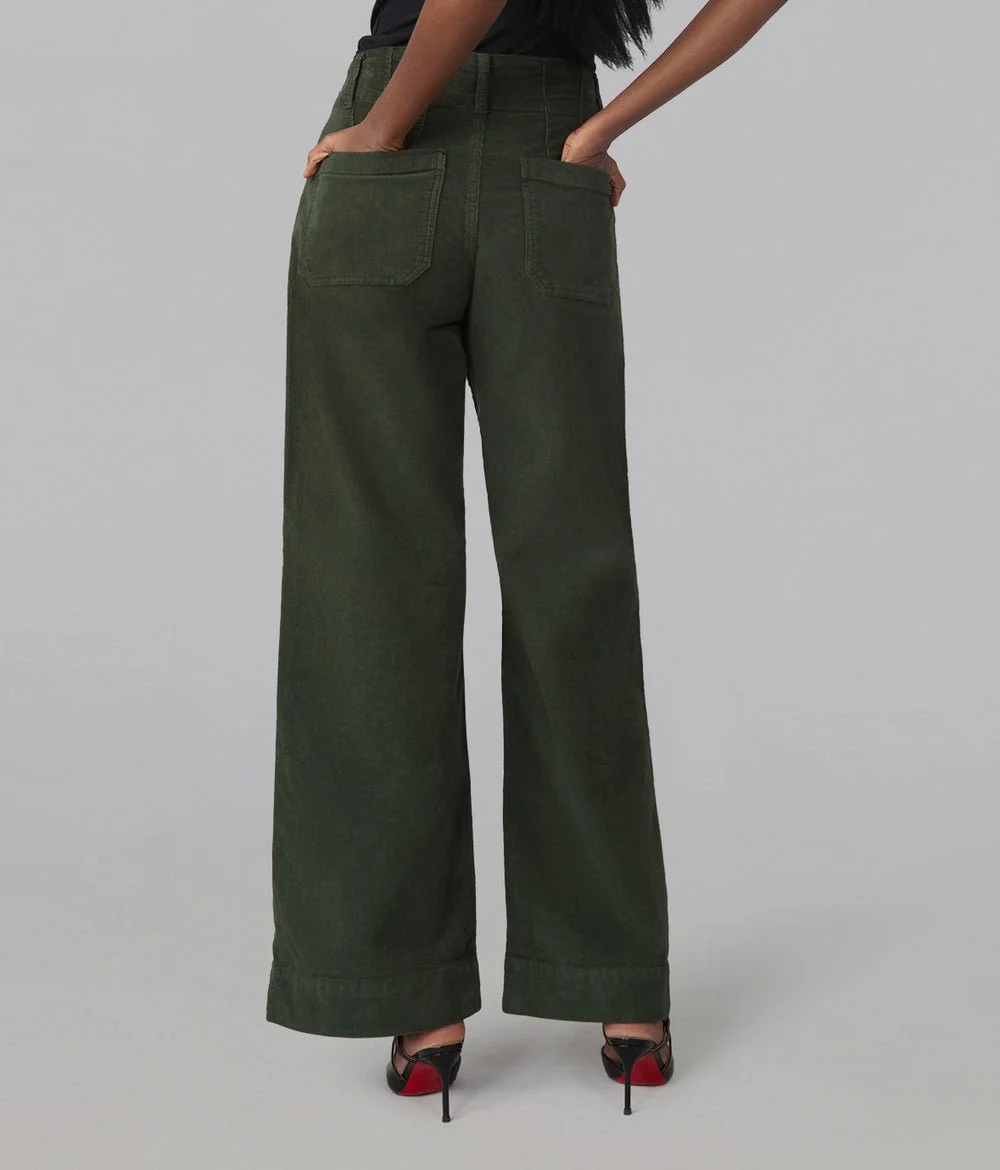 vLolajeans698a2b831ccc95698a2b831cda7.20328503698a2b831cda7.jpg