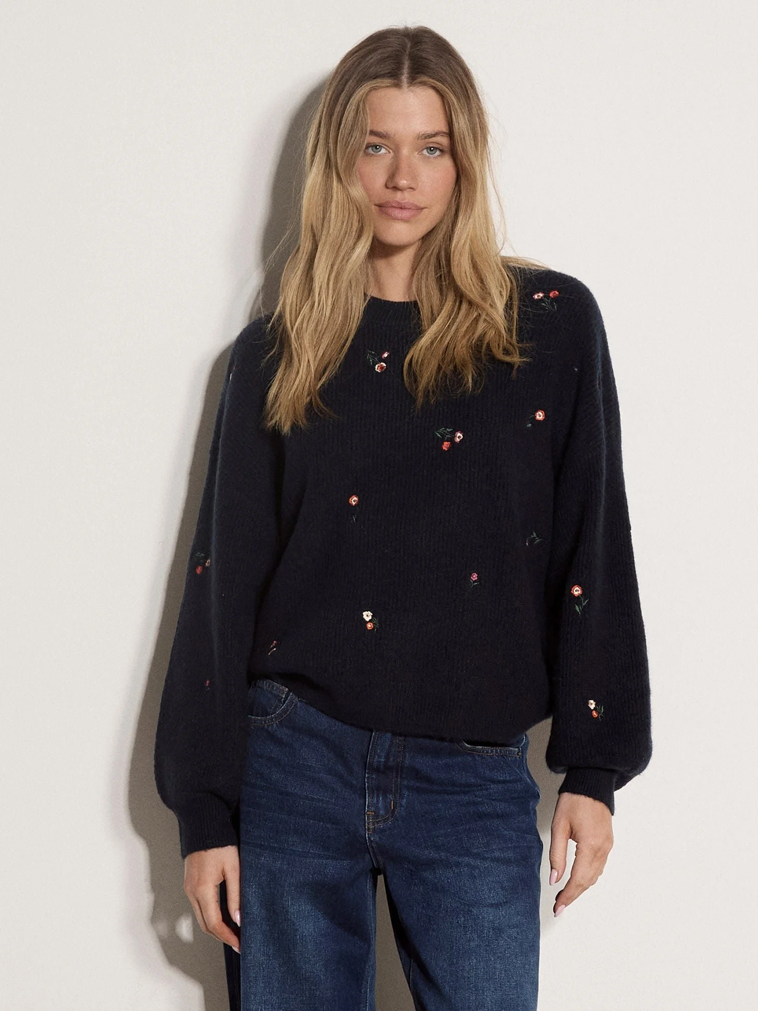 Pull à broderies florales - Apricot