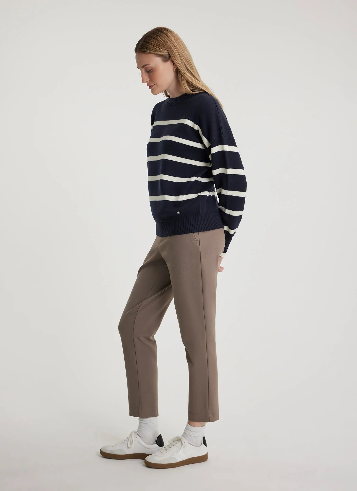 BERNEFigclothing683723897f0033683723897f394.77639525683723897f394.jpg