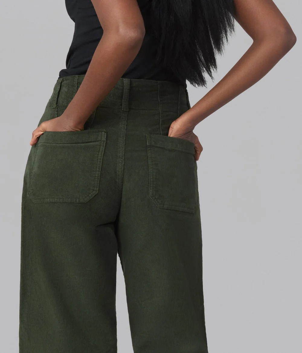 vLolajeans698e39e0175786698e39e0176de.58314315698e39e0176de.jpg