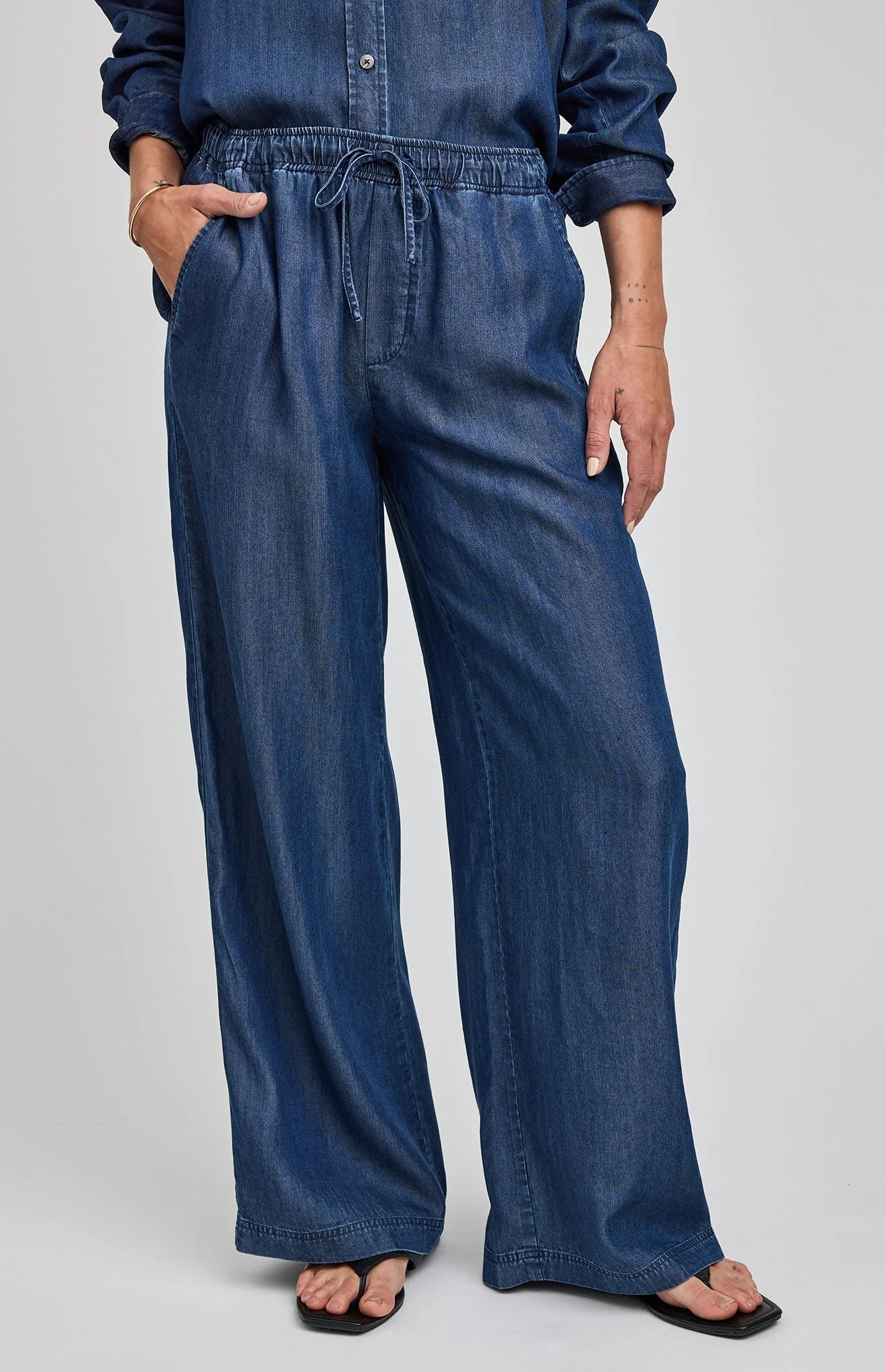 camilleGF2604-7386_DARK-BLUE_3.jpg