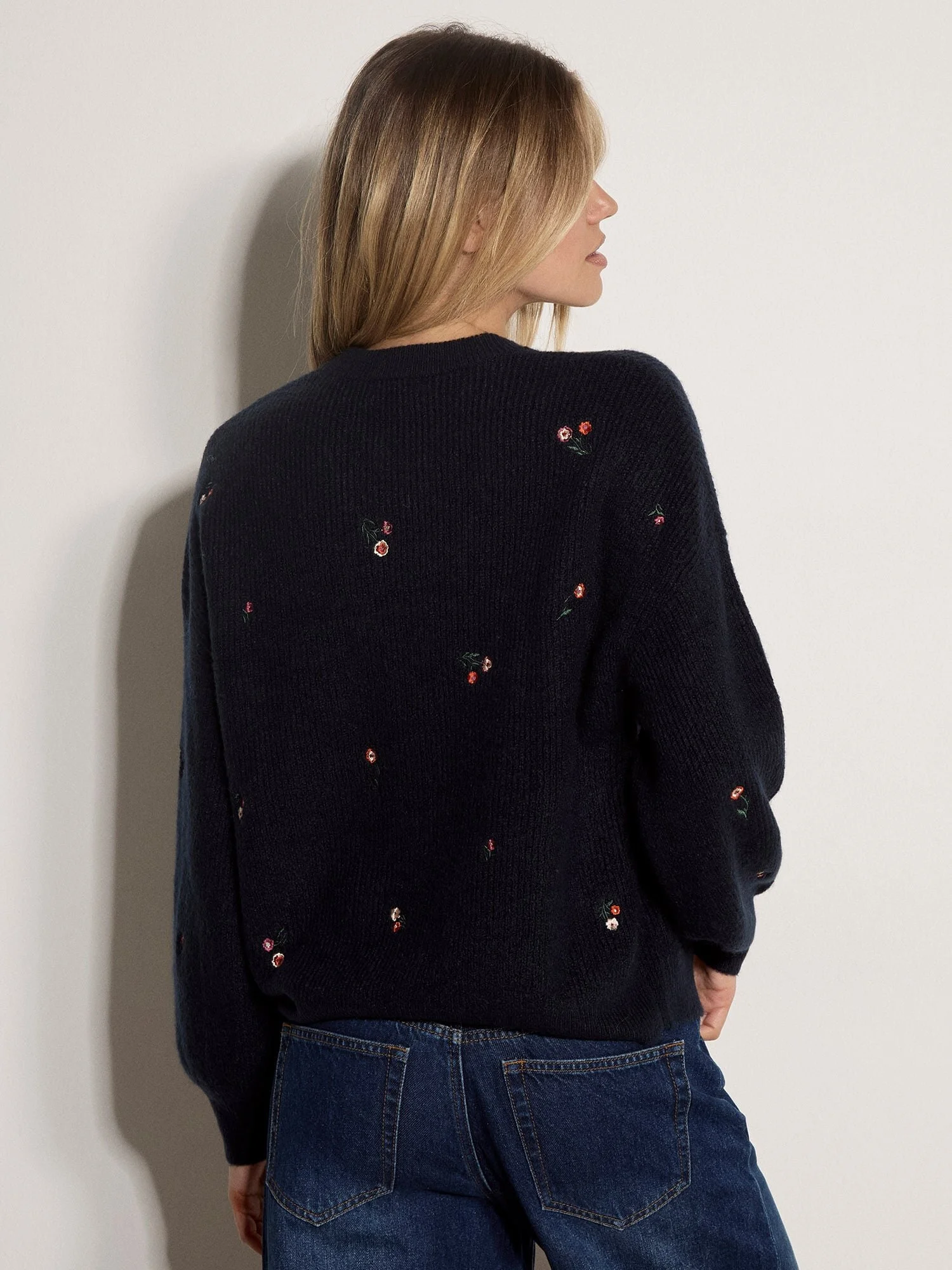 Floral5052603241699_3.jpg