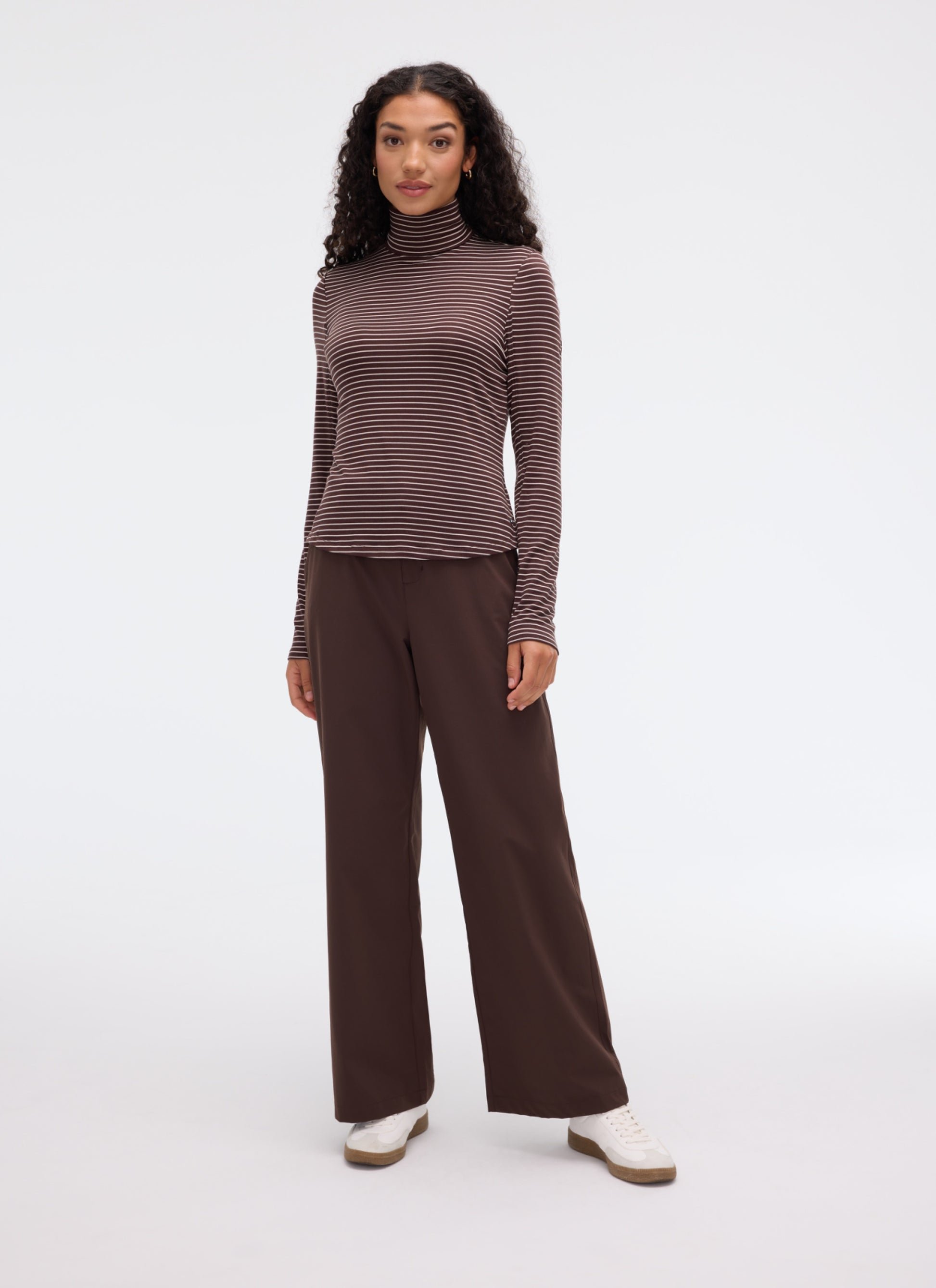 AZRAFigclothing6a147f62b9f4356a147f62ba0c2.978703996a147f62ba0c2.jpg