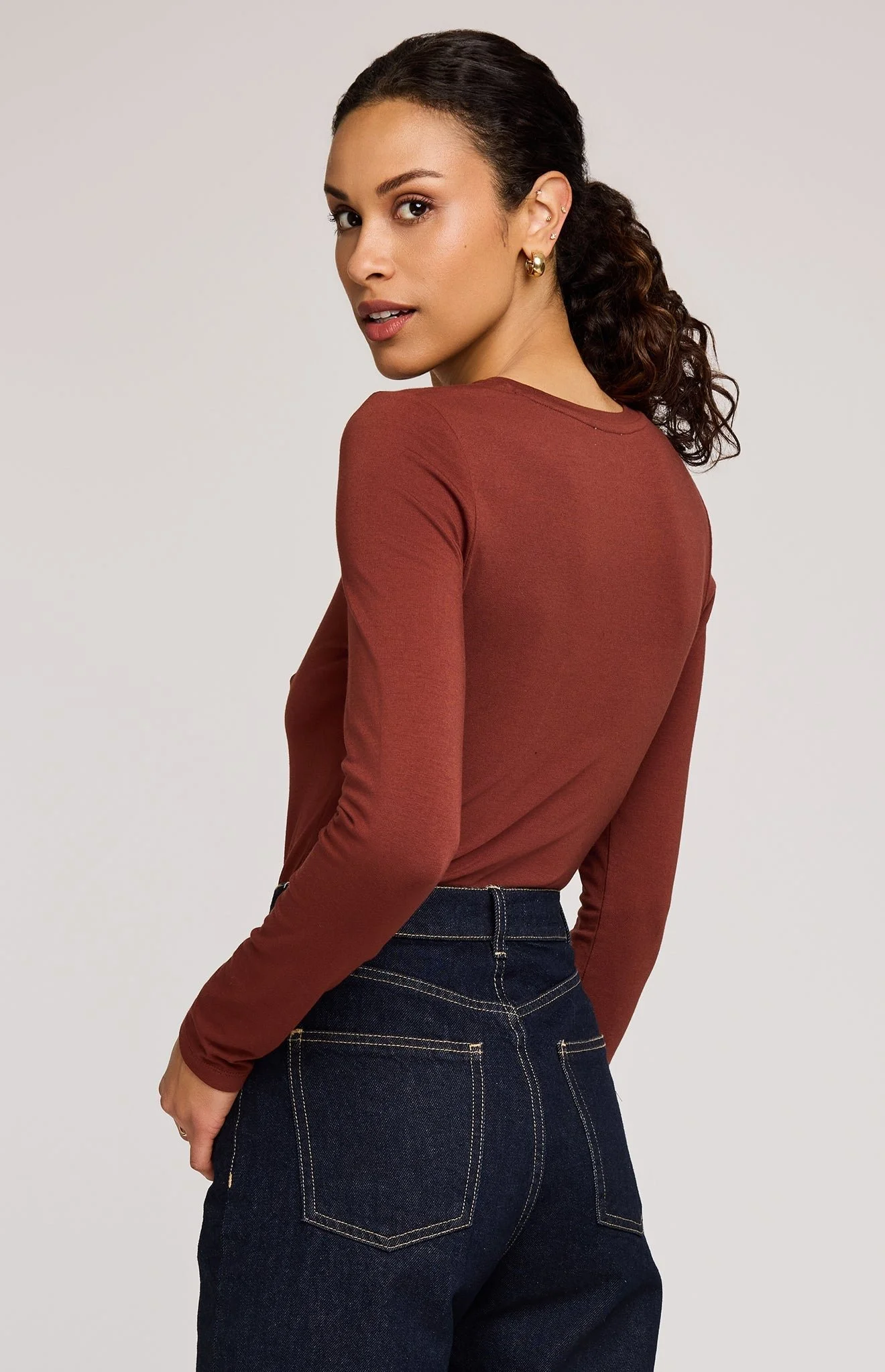 GF2509-1150_MAHOGANY_3_c51d4ec8-3086-47aa-a77f-f423bf327adc.jpg