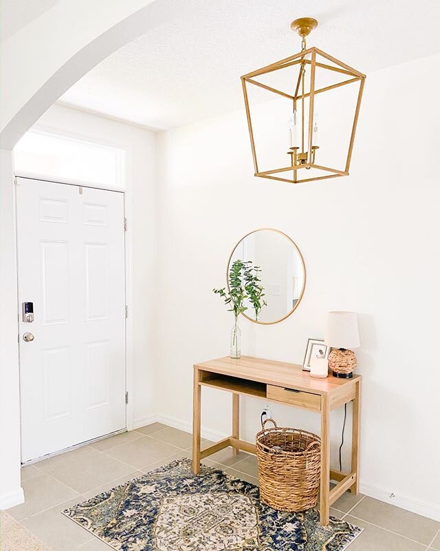 Welcome home! What a beautiful entryway! Do you have a functional entryway? Add some baskets for shoes, and a small dresser for mail and keys! And who doesn&rsquo;t like the smell of a nice candle when they walk through the door?