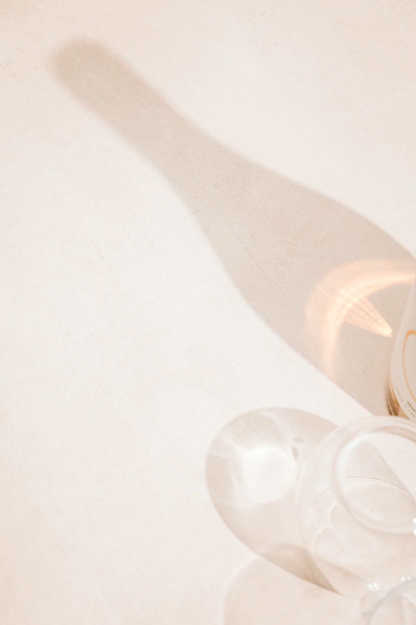 Charné Baird Photography - Beverage Photographer - Beverage Photography - Wine Photography - Commercial Photographer - Canadian Commercial Photographer - Wine Glass - Captivating beverage photography for the drinks industry - drink advertising photog