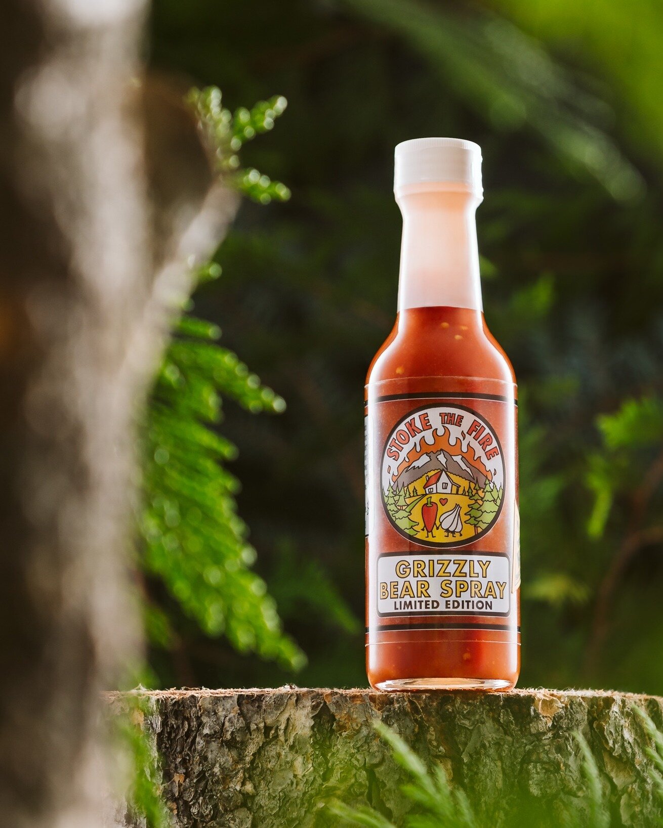 🔥 Happy National Hot Sauce Day! 🌶️✨ Sizzling hot sauce images for @stokethefiresmallbatch and @blazingbillsmoyie. I love helping elevate brands from hero product shots to scroll-stopping stop motions that leave a lasting impression. 📸🔥 Join the c