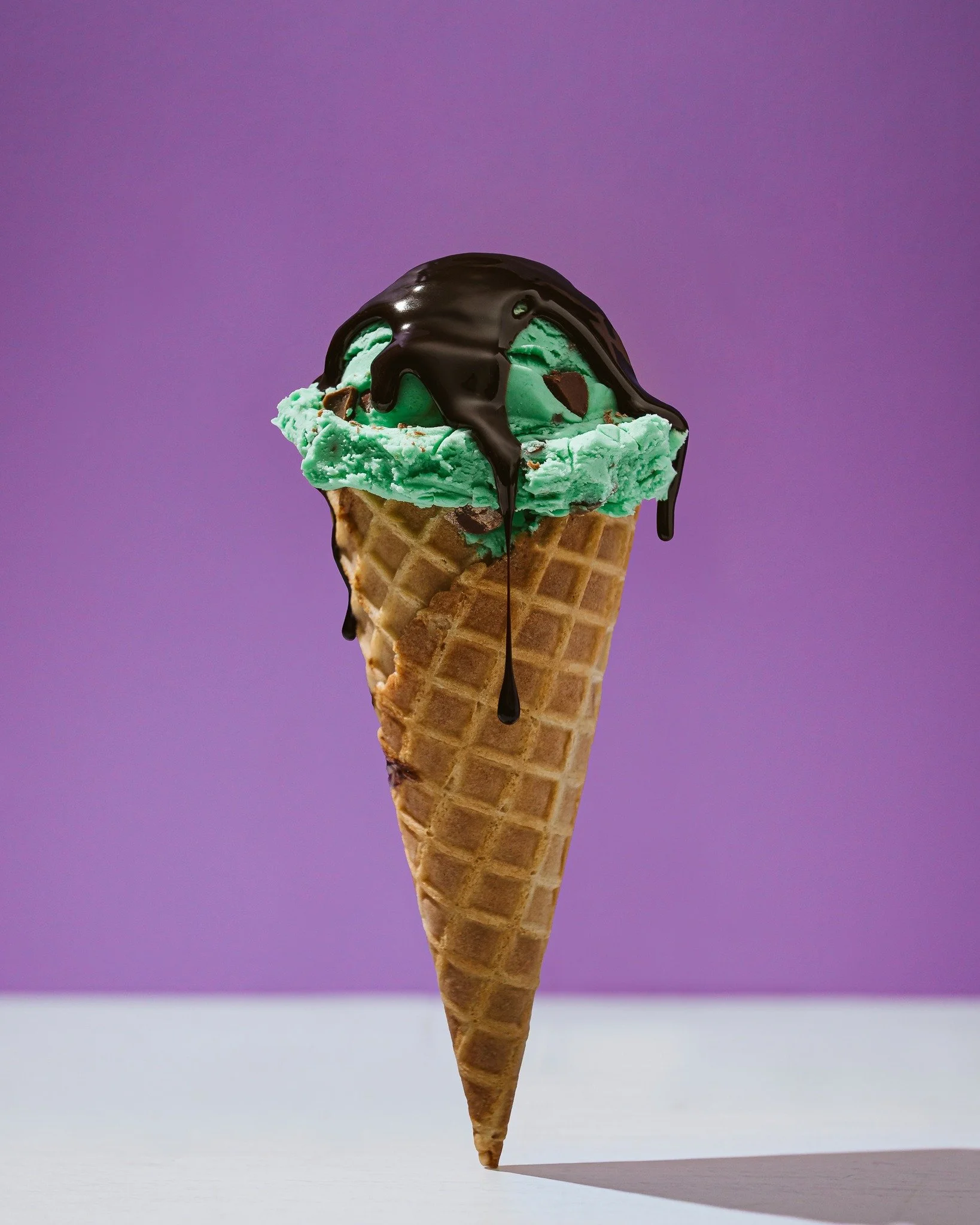 One of my favourite flavours, mint chocolate chip ❤

 
 
 
 
 
 
 
 
 
 Art direction, styling, retouching, photography: @charnebaird 
 
 
 
 
 
 
 
 
#foodphotography #visualartist #icecream #commercialphotographer #foodandbeveragephotography #comme