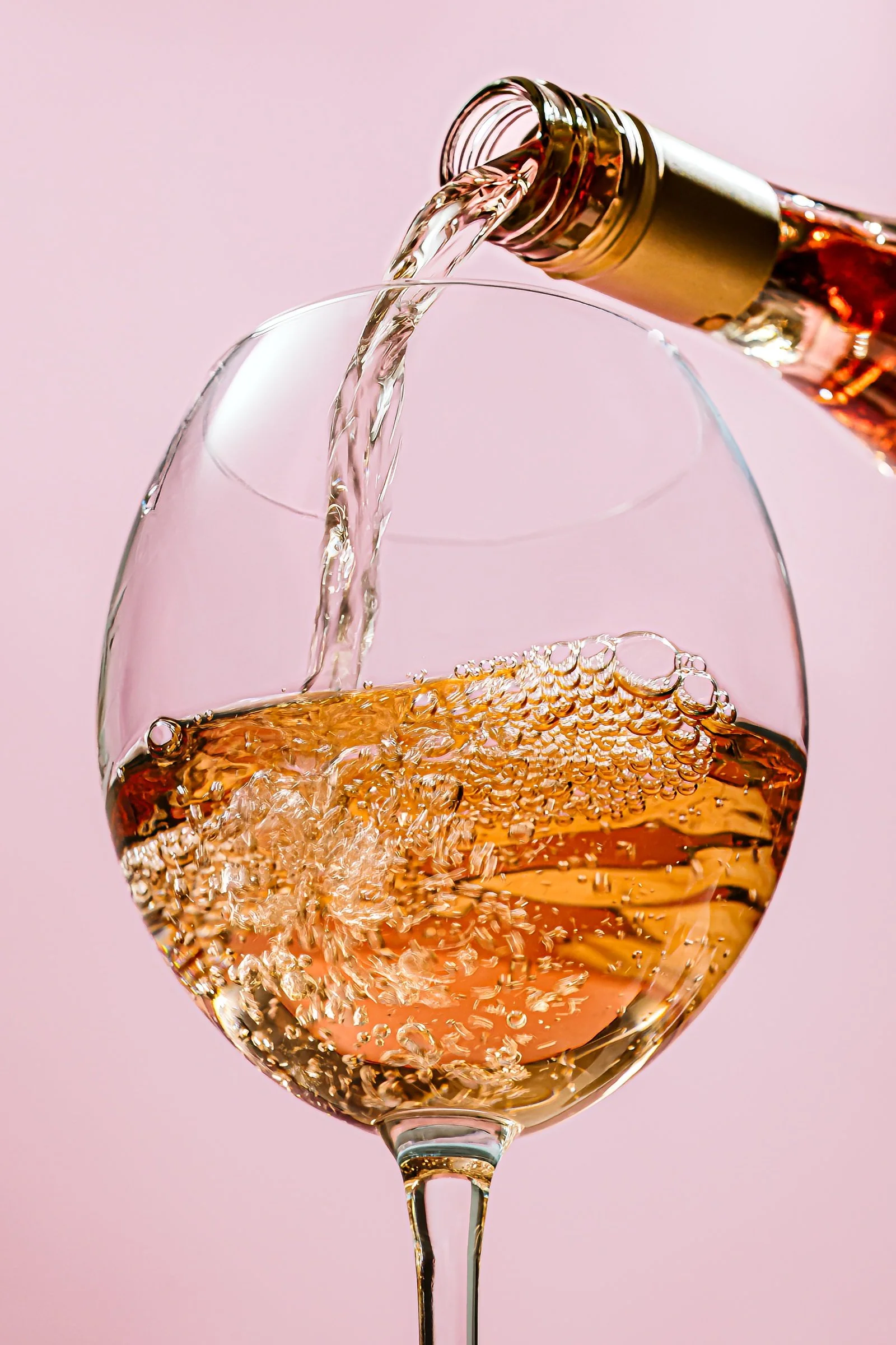 Charné Baird Photography - Beverage Photographer - Beverage Photography - Wine Photography - Commercial Photographer - Canadian Commercial Photographer - Wine Glass - Captivating beverage photography for the drinks industry - drink advertising photog
