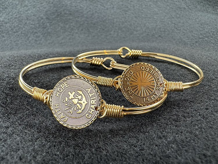 MP-bracelets-gold-set1.jpg
