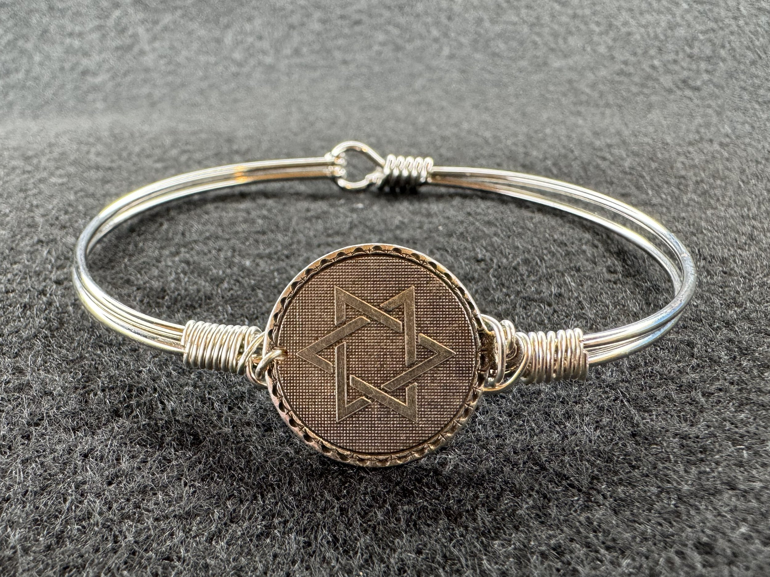 MP-bracelets-star-platinum1.jpg