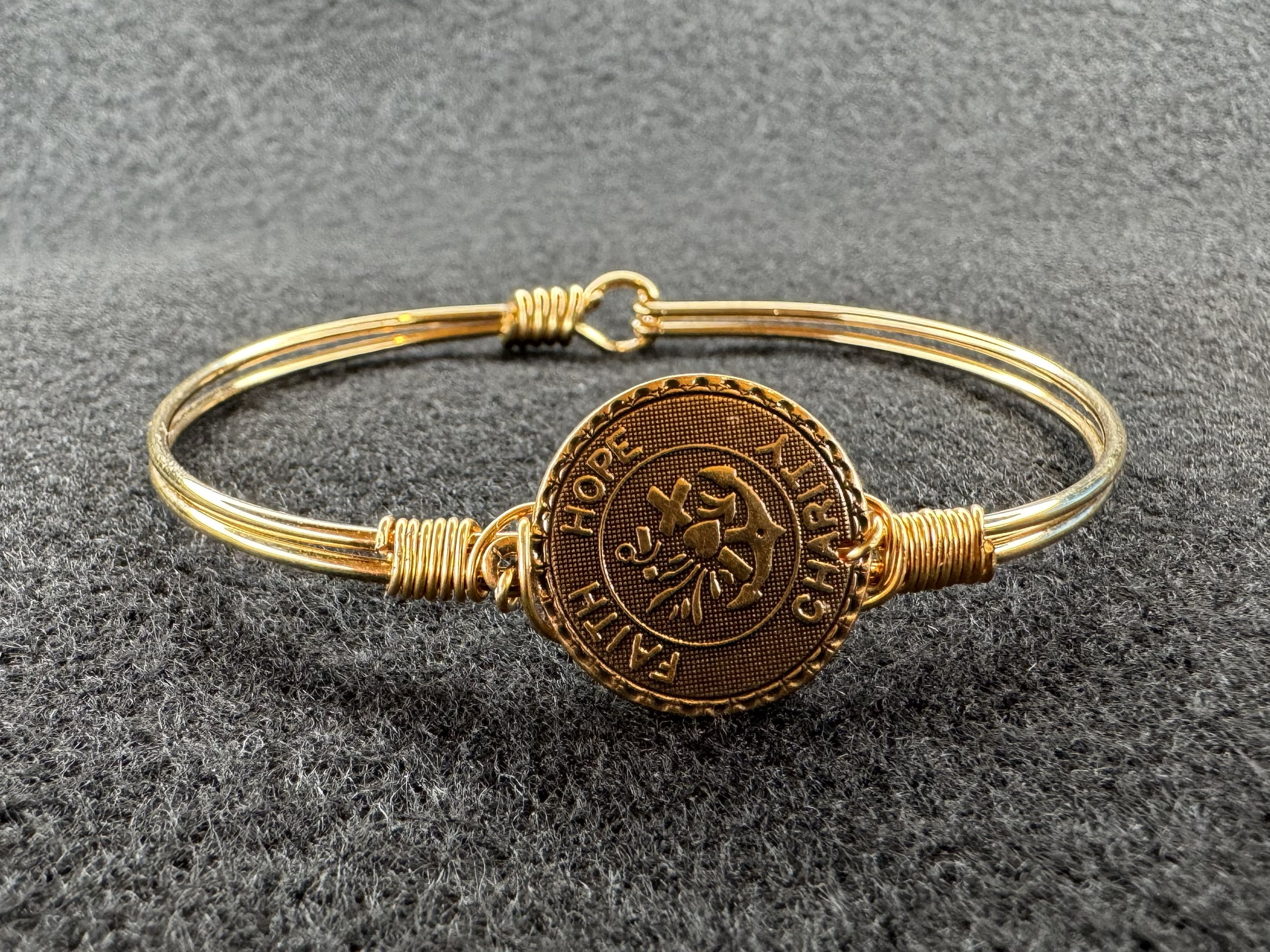 MP-bracelets-virtues-gold.jpg