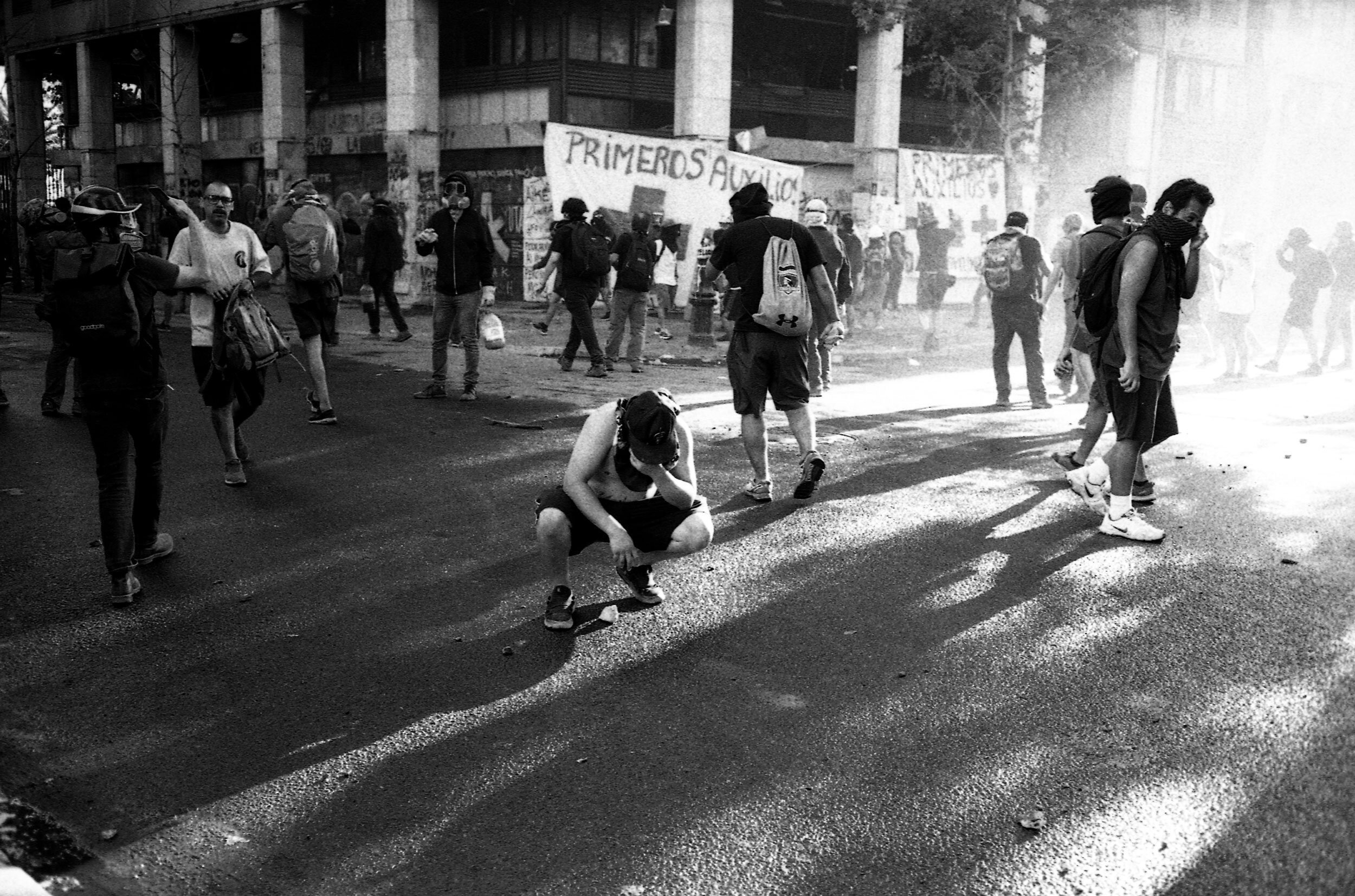 Chileprotest_ferparra_filmphotography_leicam6_ilfordfilm_35mm_protestaschile-25.jpg