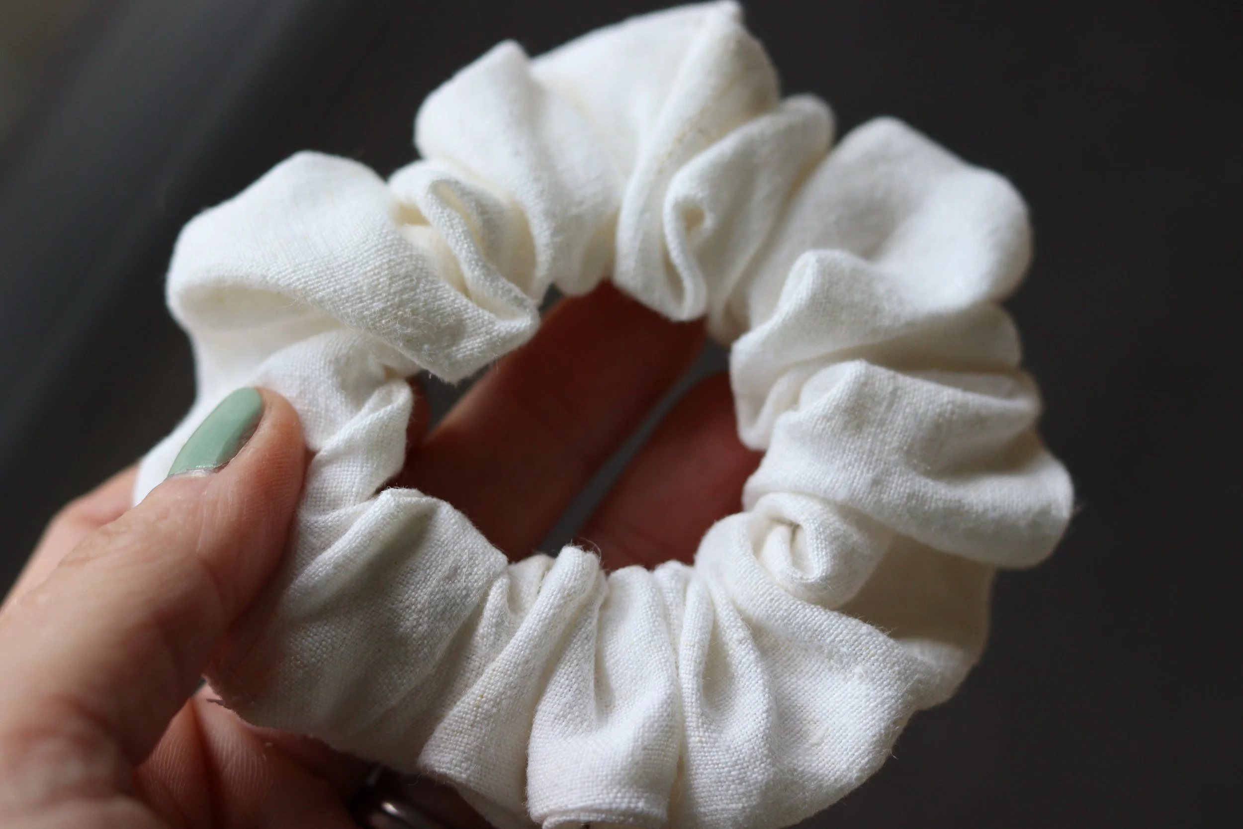 Ecologica_scrunchie_offwhite