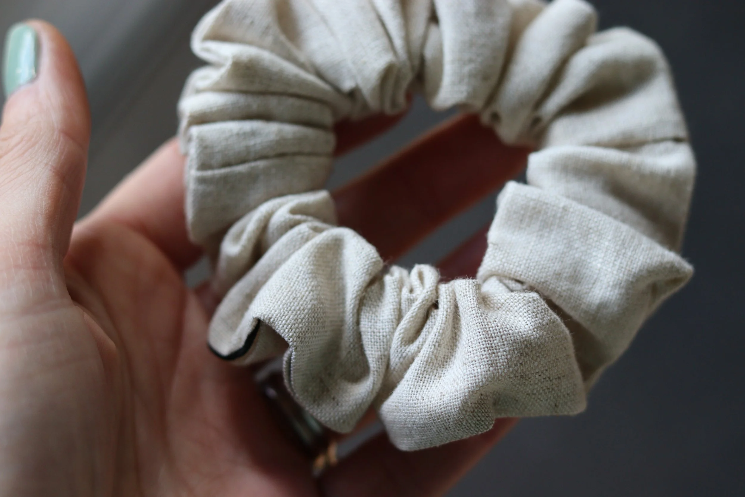 Ecologica_scrunchie_oatmeal_1