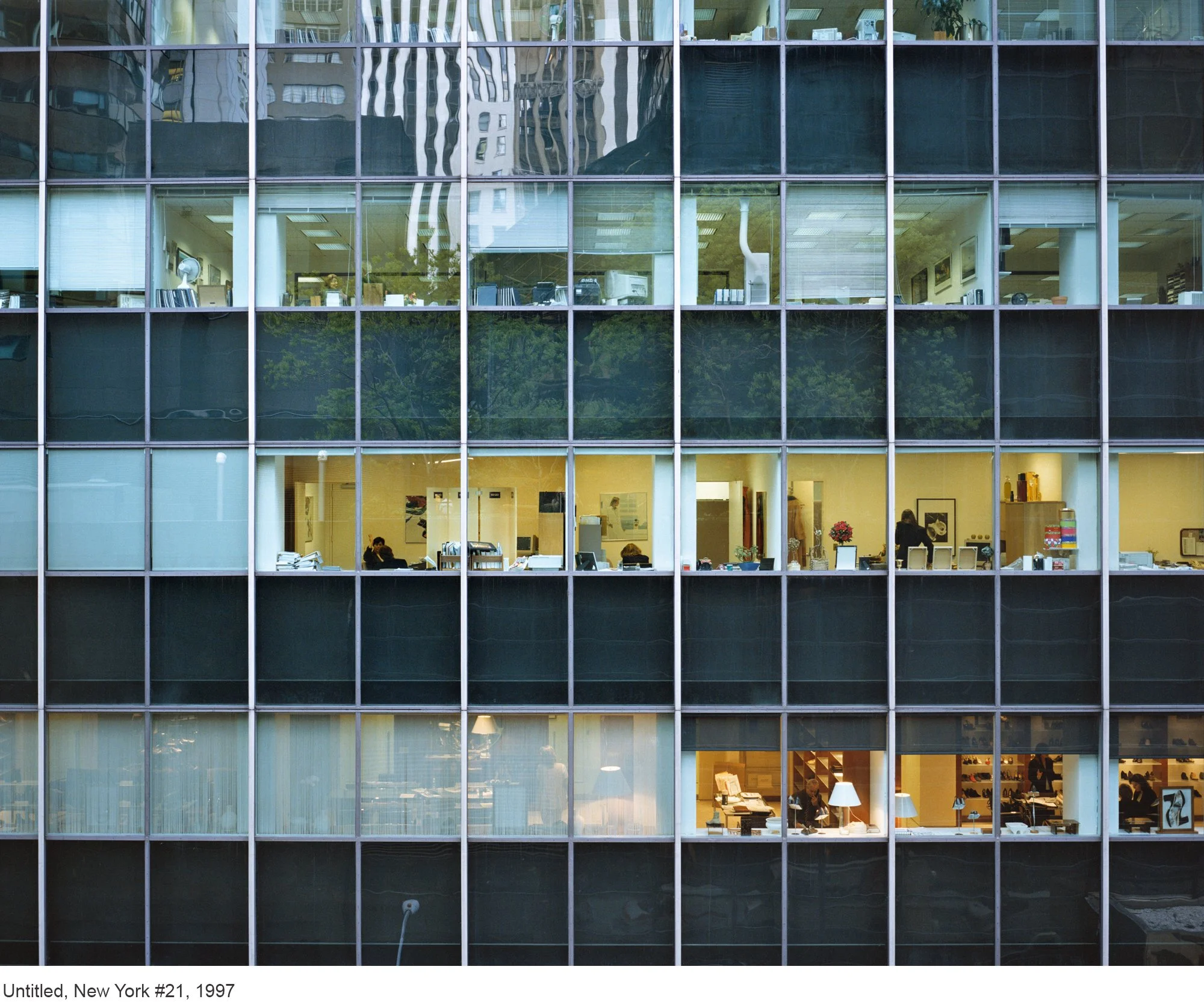 12-Mitch Epstein-Untitled, New York #21, 1997.jpg