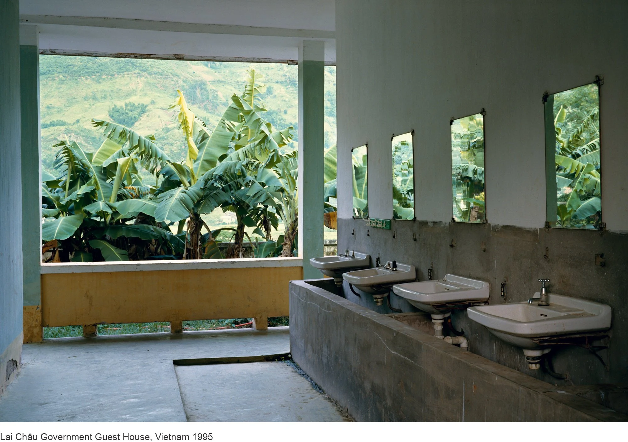 2-Mitch Epstein-Lai Châu Government Guest House, Vietnam 1995.jpg