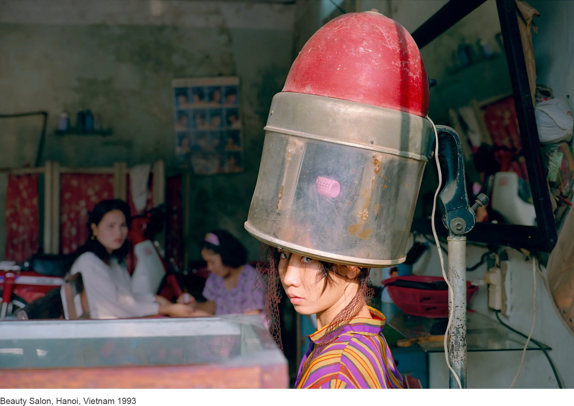 4-Mitch Epstein-Beauty Salon, Hanoi, Vietnam 1993.jpg