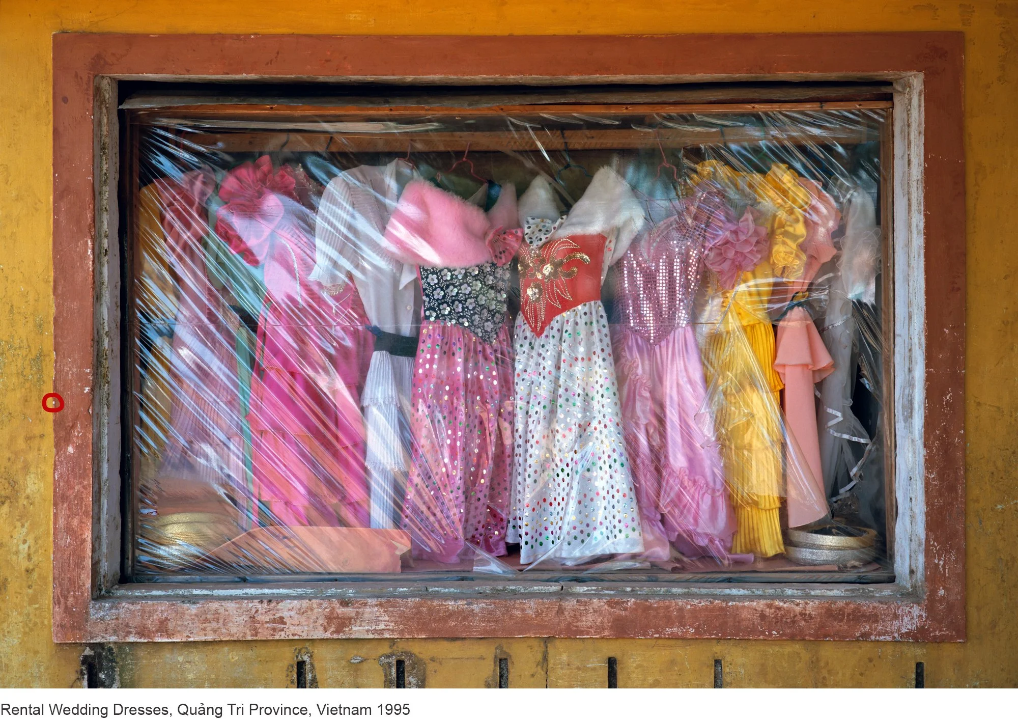 8-Mitch Epstein-Rental Wedding Dresses, Quảng Tri Province, Vietnam 1995.jpg