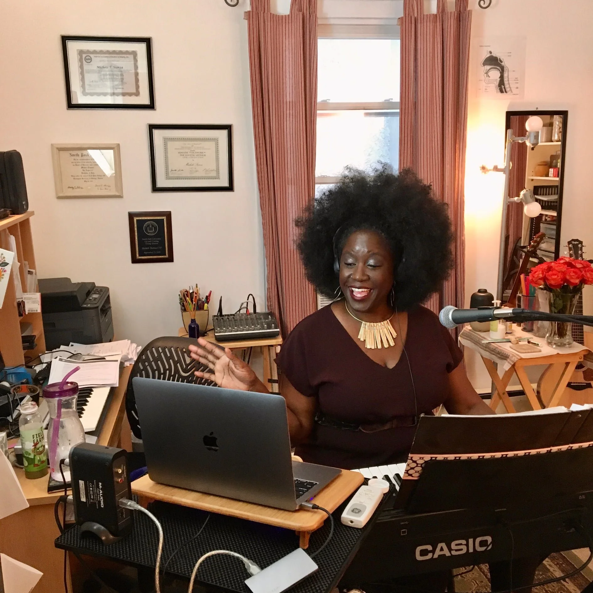 It&rsquo;s been a minute&mdash;but Soulstream is back and ready to help singers find their true, free, and authentic sound. 🎶 Whether you&rsquo;re returning to your voice or discovering it for the first time, this space is for you. 

Follow along fo