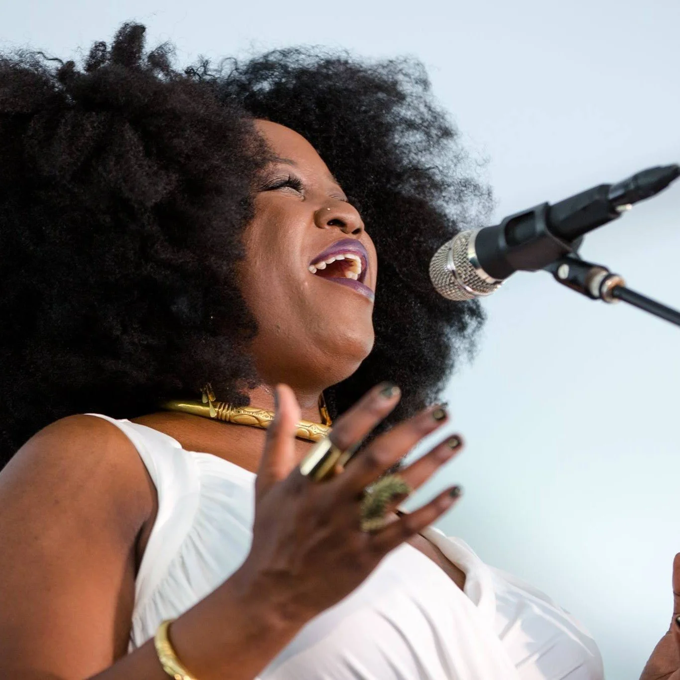 Ready to make 2026 your year of vocal growth? 🎶�Whether you&rsquo;re rediscovering your voice or refining your artistry, Soulstream Music Studio is here for you.�Book your first session today and step into the new year with purpose.�#NewYearNewVoice