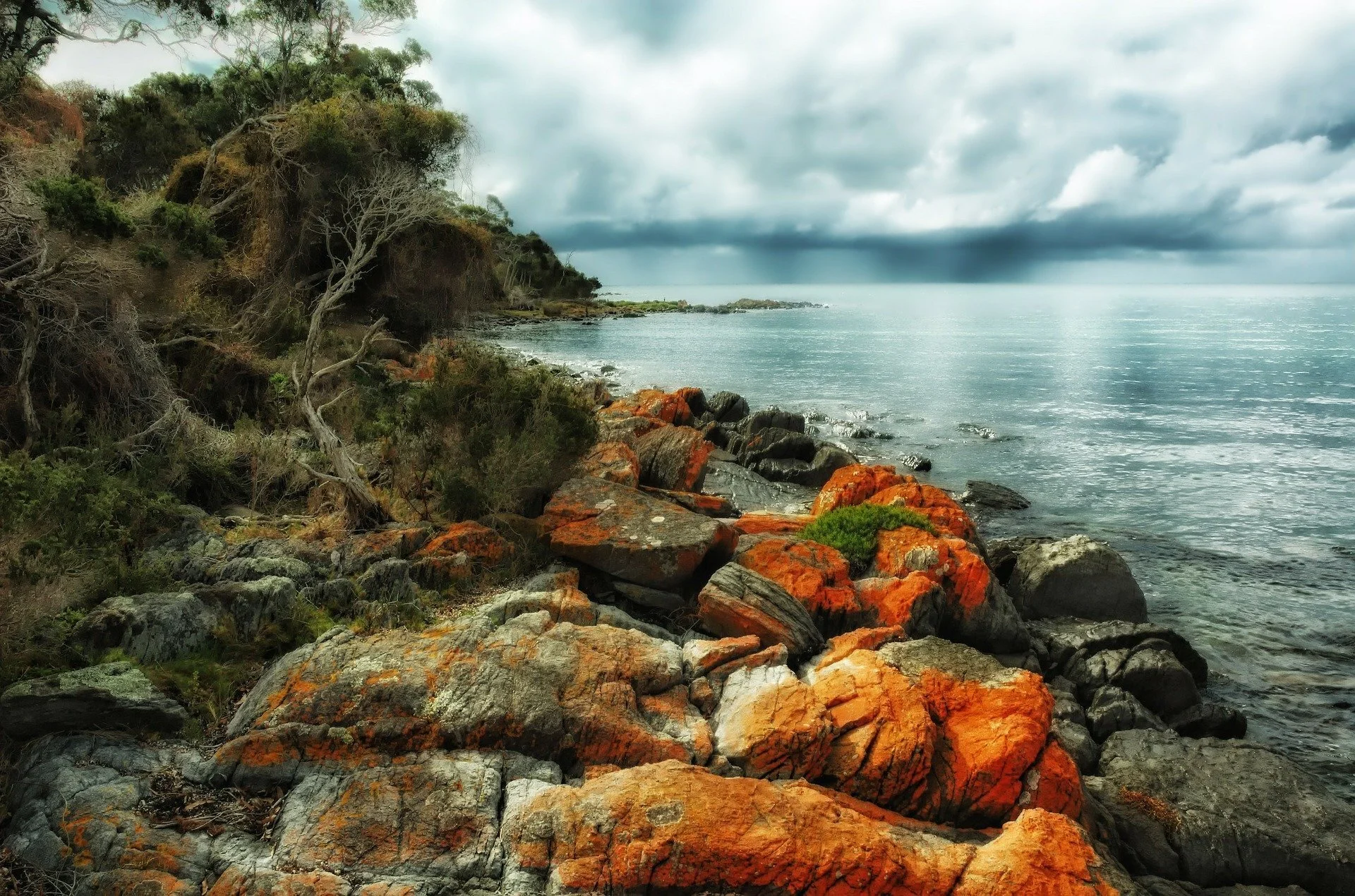 greens-beach-196825_1920.jpg
